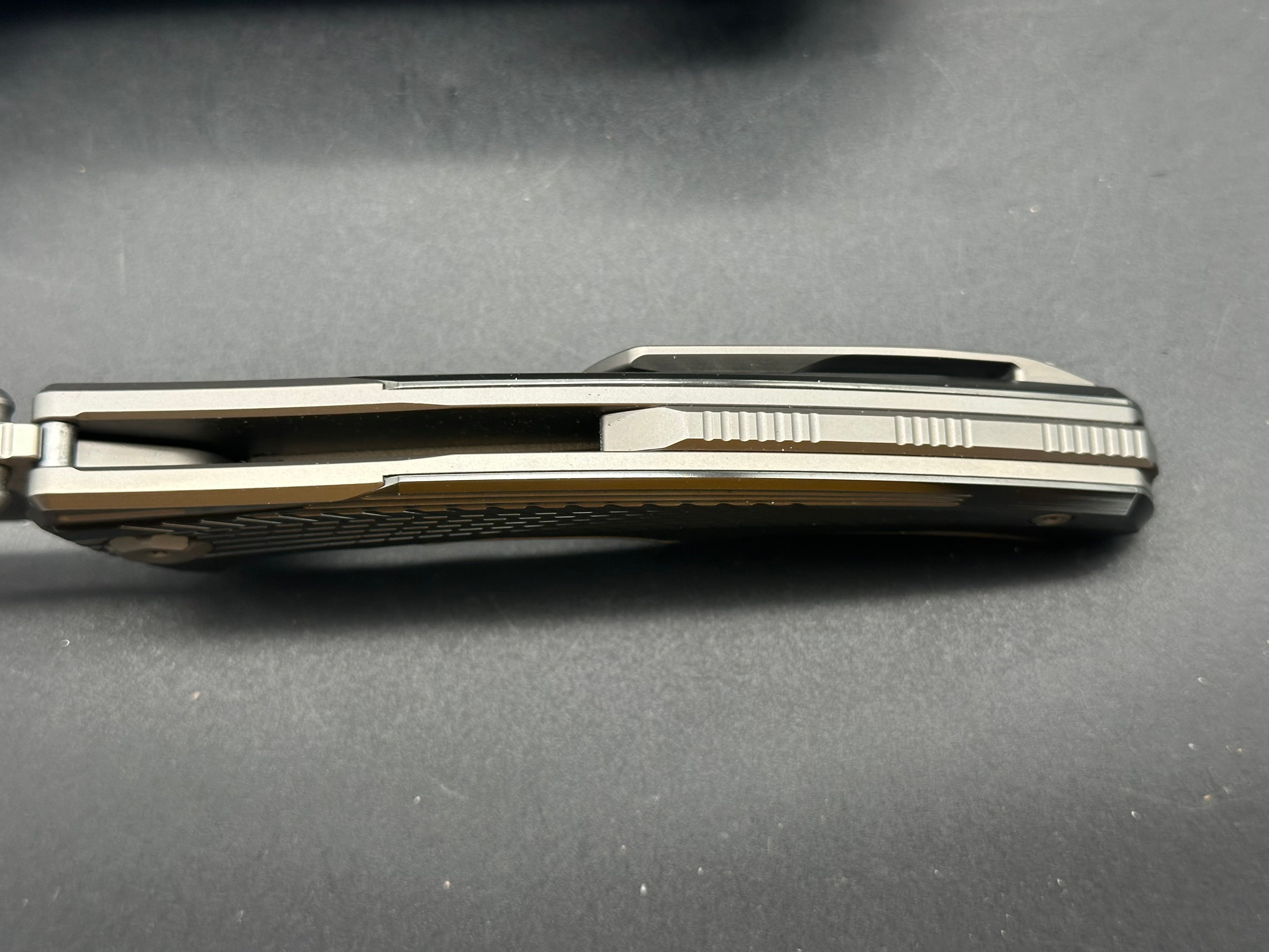 MAXACE CORVUS III FOLDING KNIFE TITANIUM/ZIRCONIUM INLAY HANDLE M390 PLAIN EDGE MC301