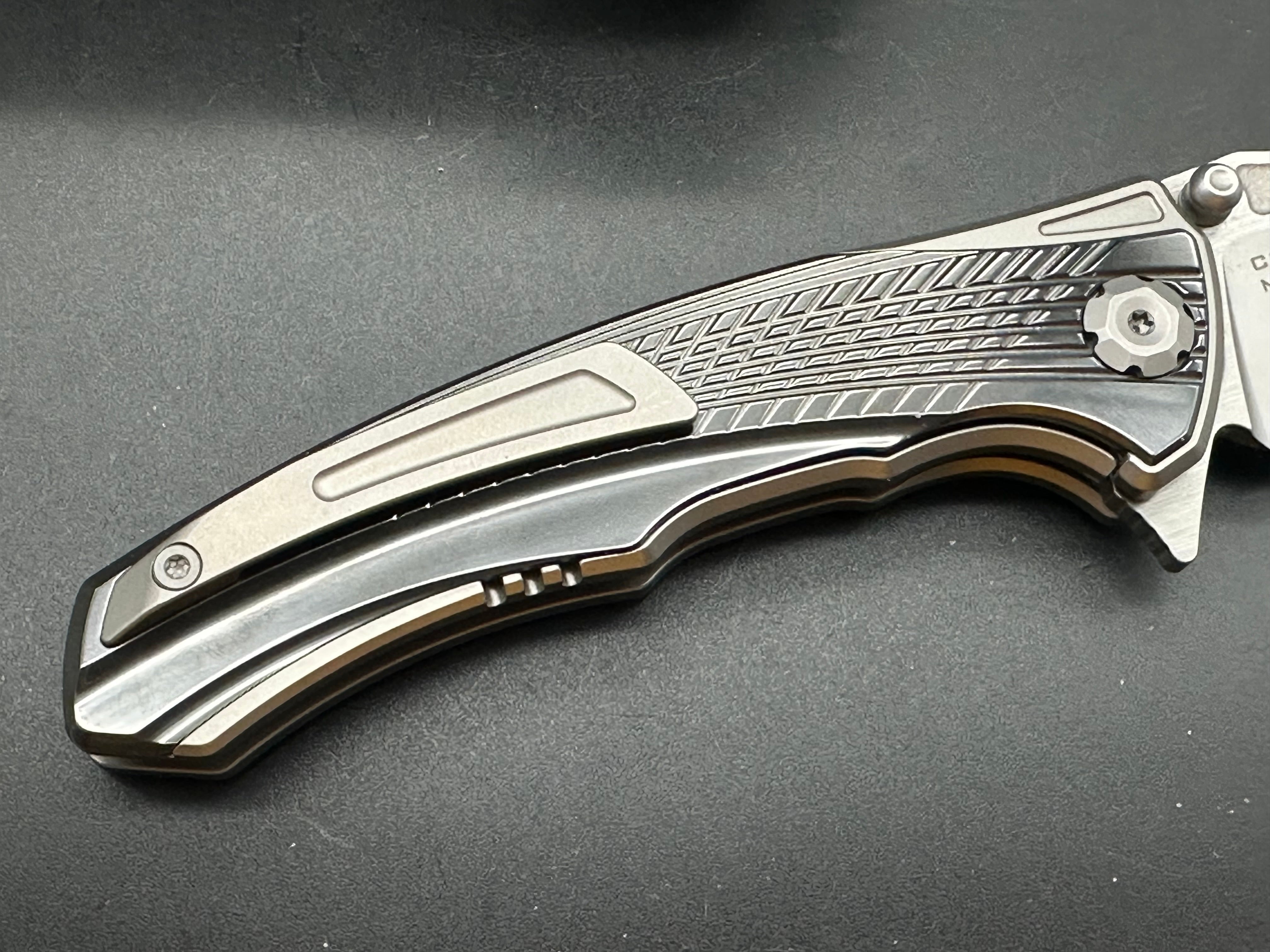 MAXACE CORVUS III FOLDING KNIFE TITANIUM/ZIRCONIUM INLAY HANDLE M390 PLAIN EDGE MC301
