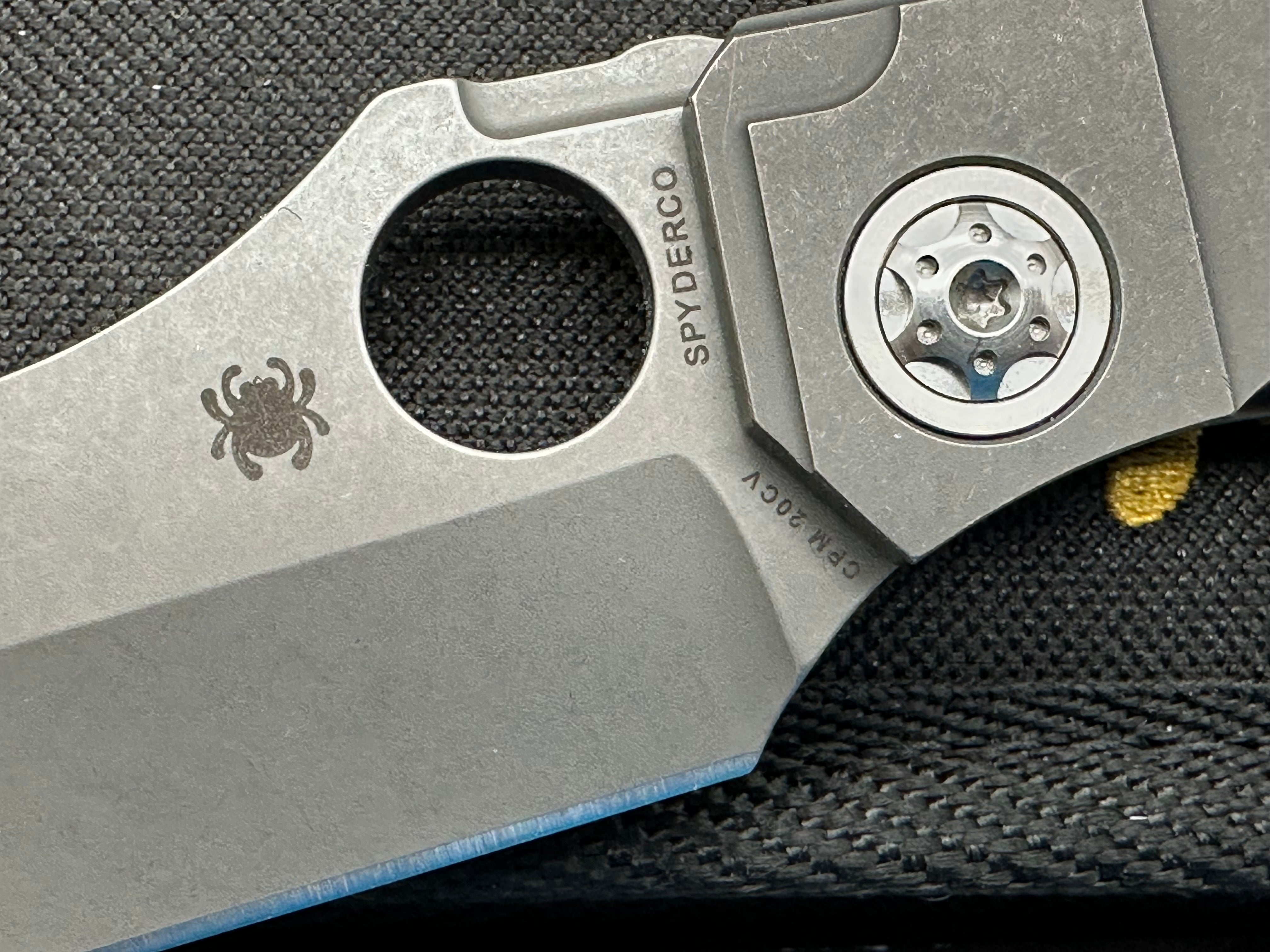 Spyderco Stovepipe - titanium handle CPM-20CV blade