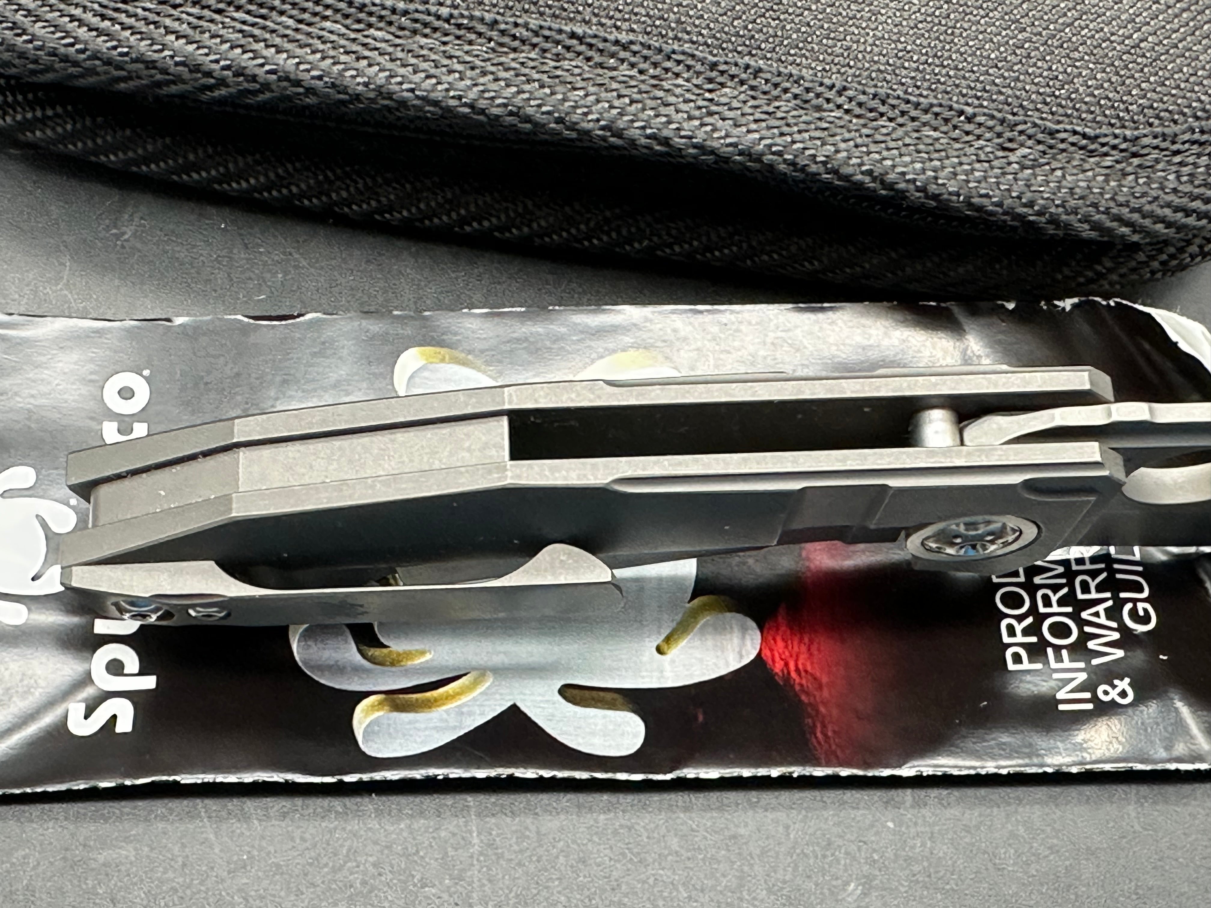 Spyderco Stovepipe - titanium handle CPM-20CV blade