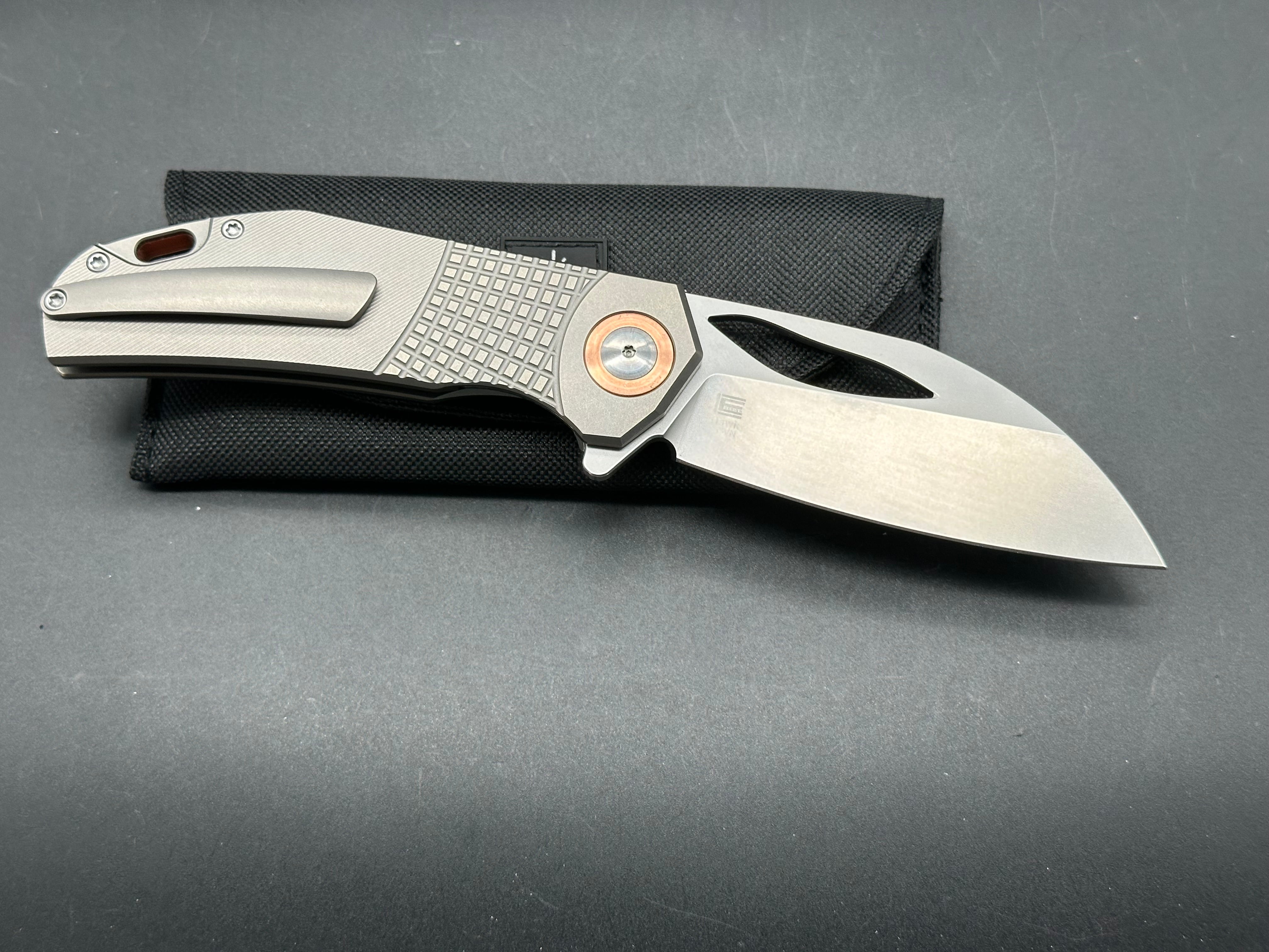 KIZER HAWK LINER LOCK FOLDING KNIFE TITANIUM HANDLE S45VN
