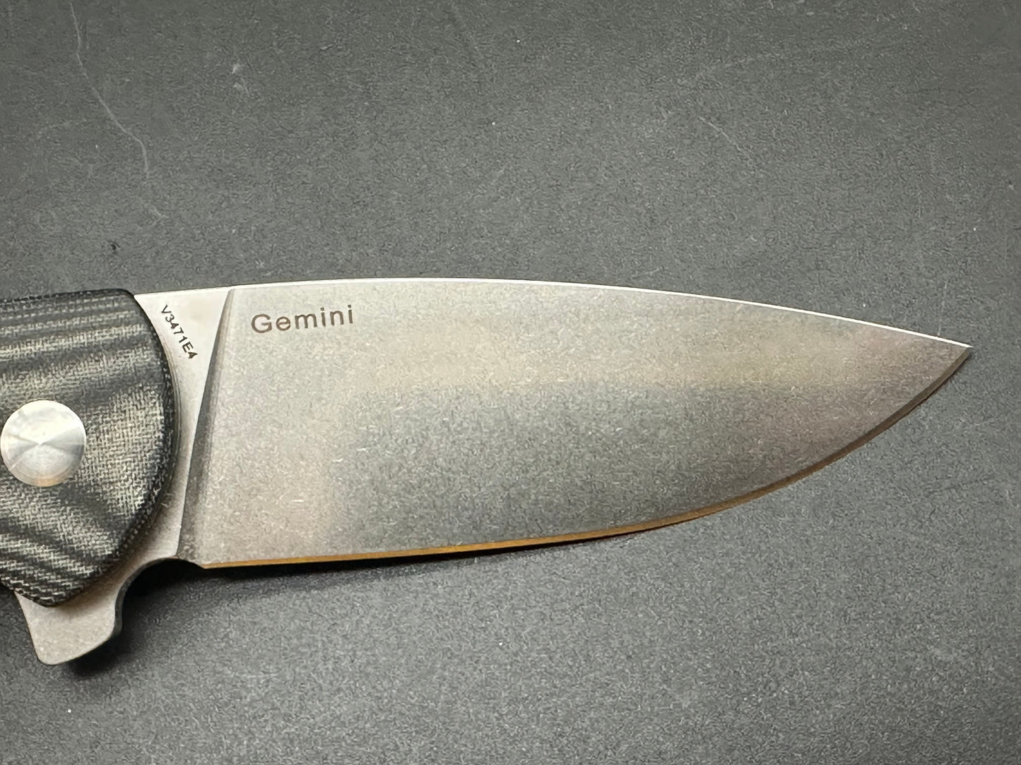 Kizer Ray Laconic Gemini button lock micarta 4V