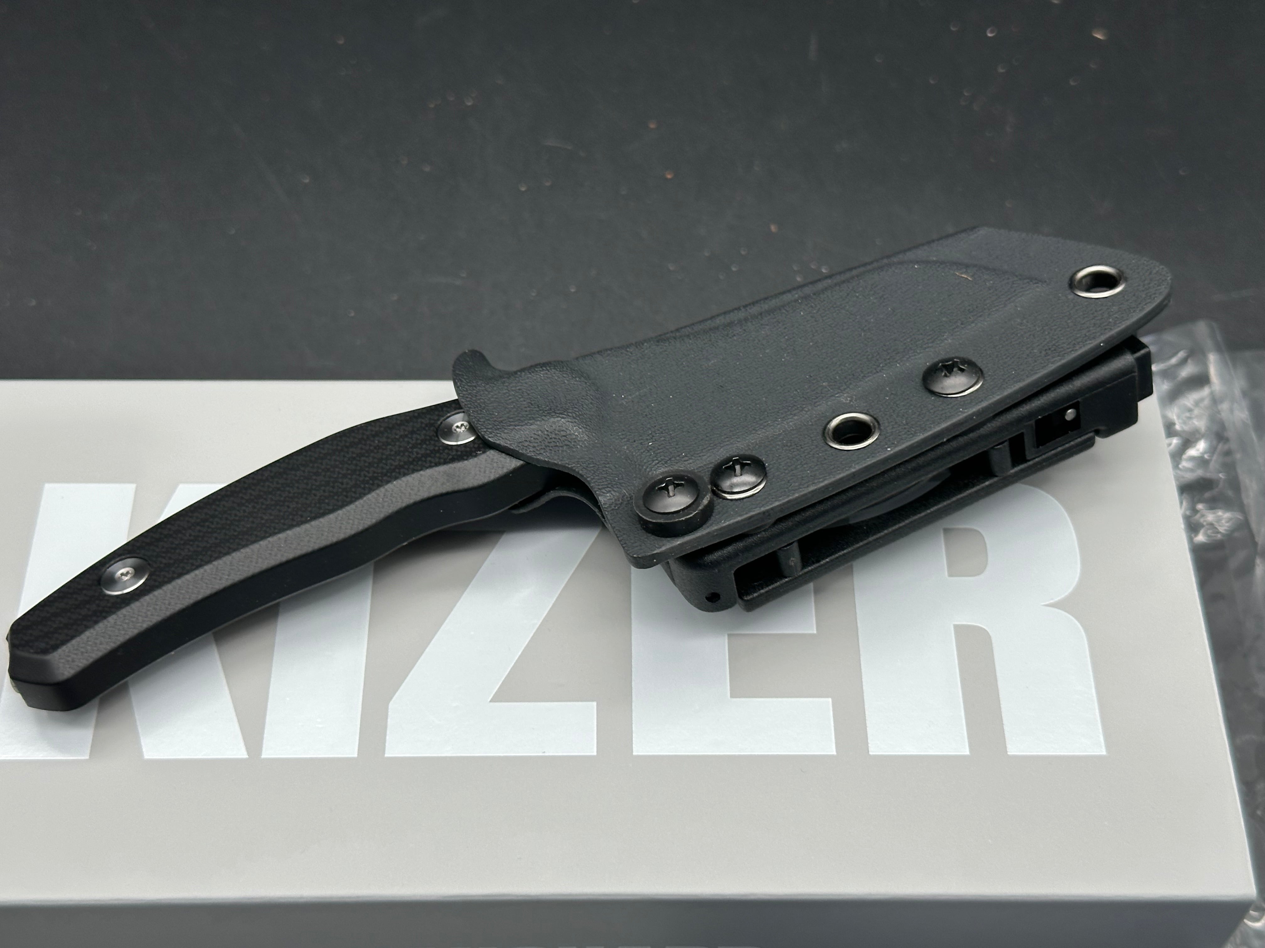 KIZER BULLDOG FIXED BLADE KNIFE BLACK G10 HANDLE 14C28N SHEEPSFOOT PLAIN EDGE SATIN FINISH