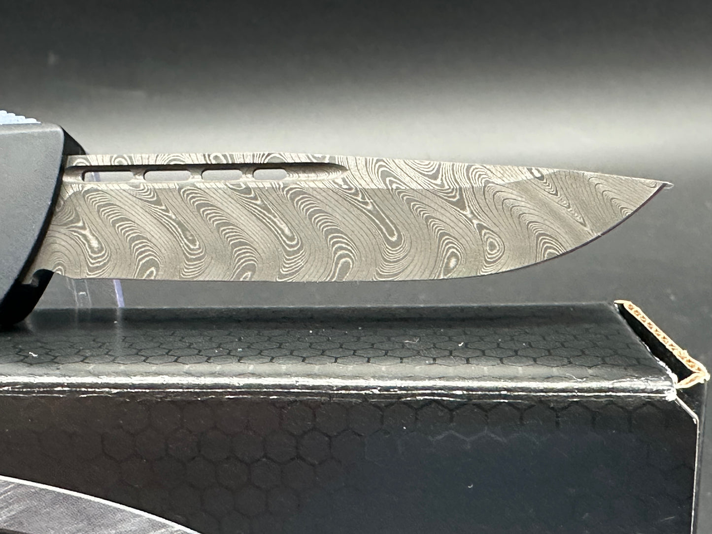 Microtech Signature Series Troodon in Drop Point Damascus