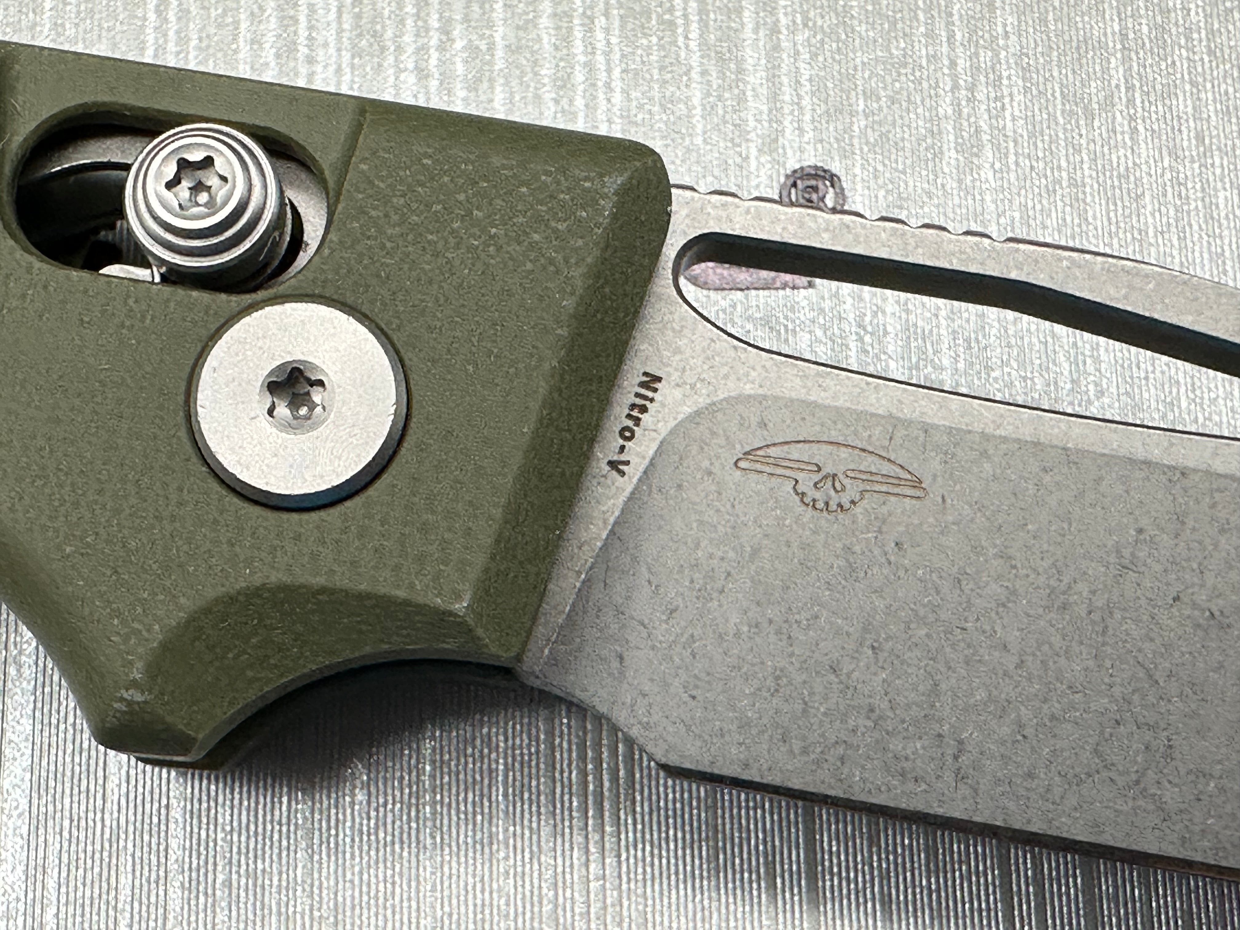 Real Steel VENA | One-piece Handle | Crossbar Lock Nitro V