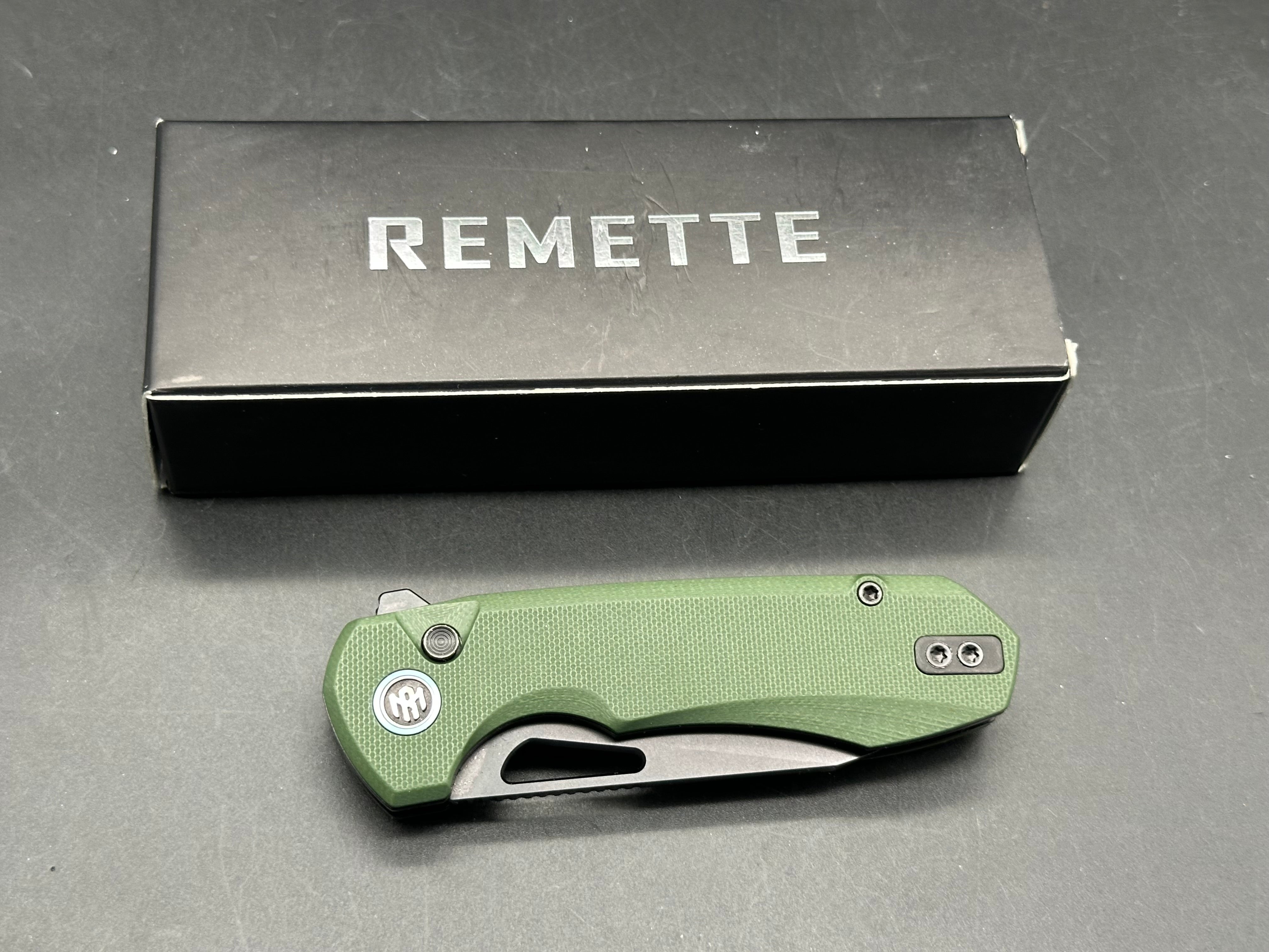 Remette Camel green micarta / D2 top liner lock