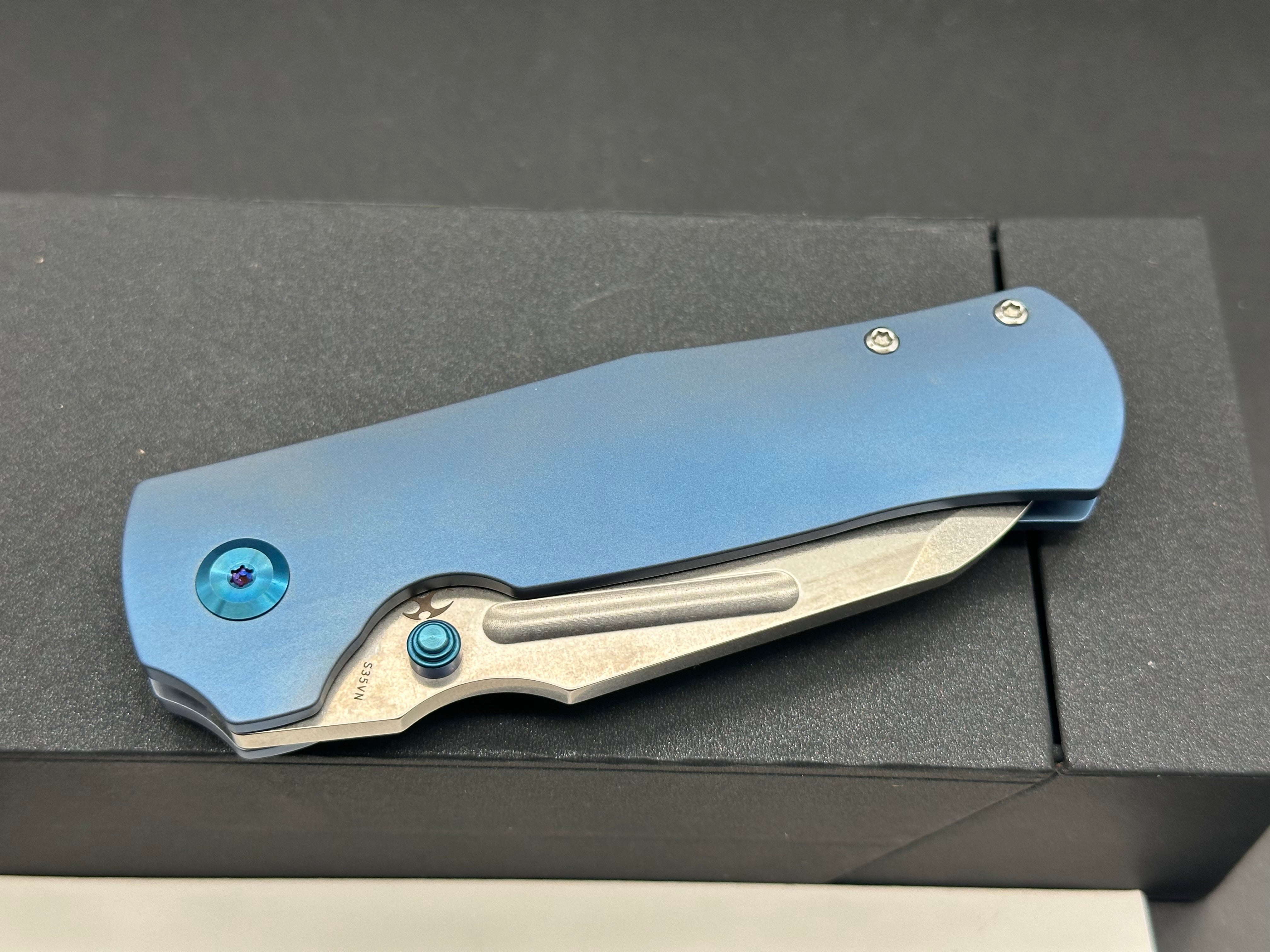 KANSEPT DREADNAUGHT FOLDING KNIFE BLUE TITANIUM HANDLE S35VN CLEAVER PLAIN BLADE