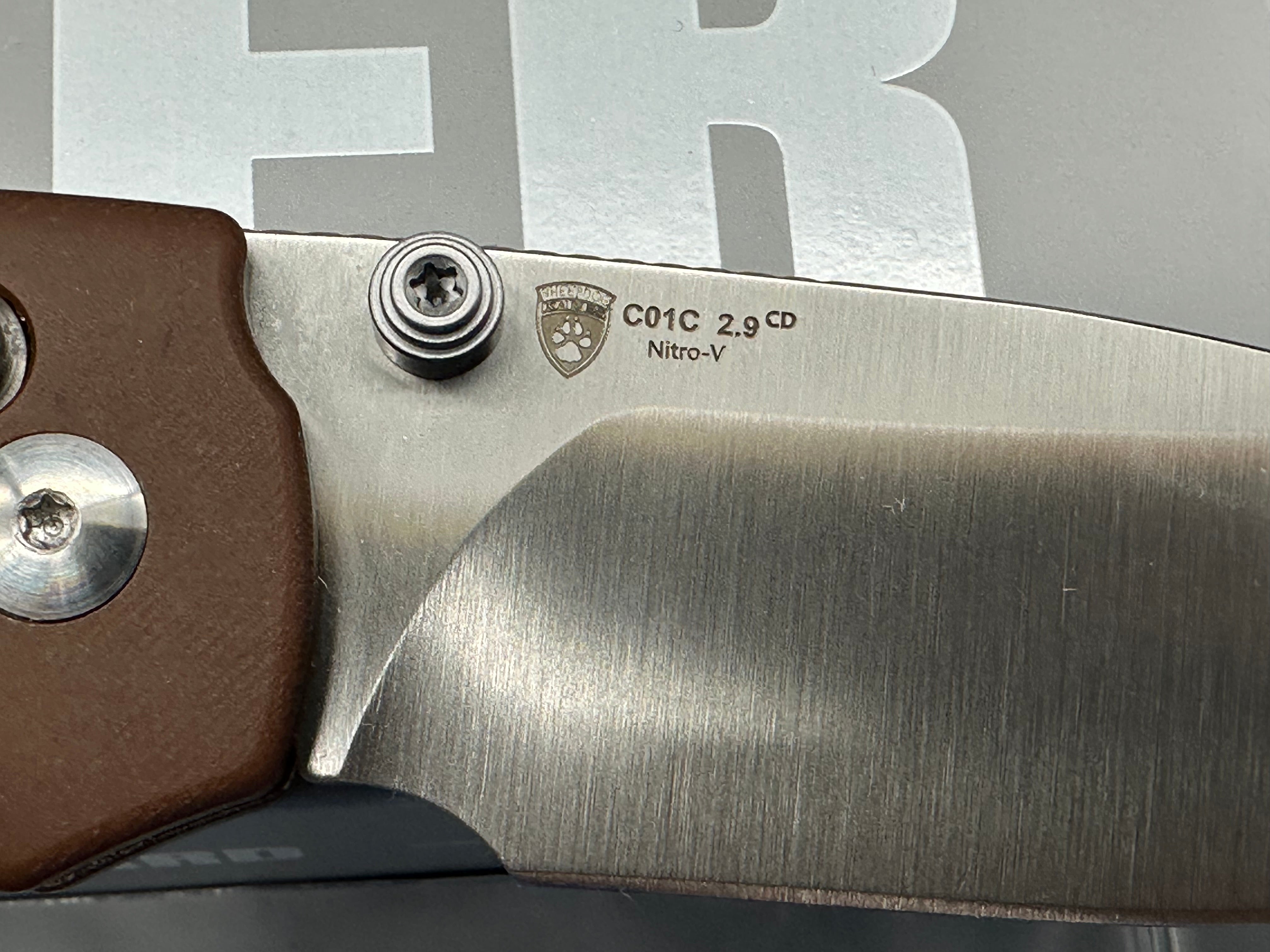 Kizer Sheepdog C01C 2.9 CD | Kizer Clutch Lock™ | Norplex UltreX™ Micarta | Nitro-V