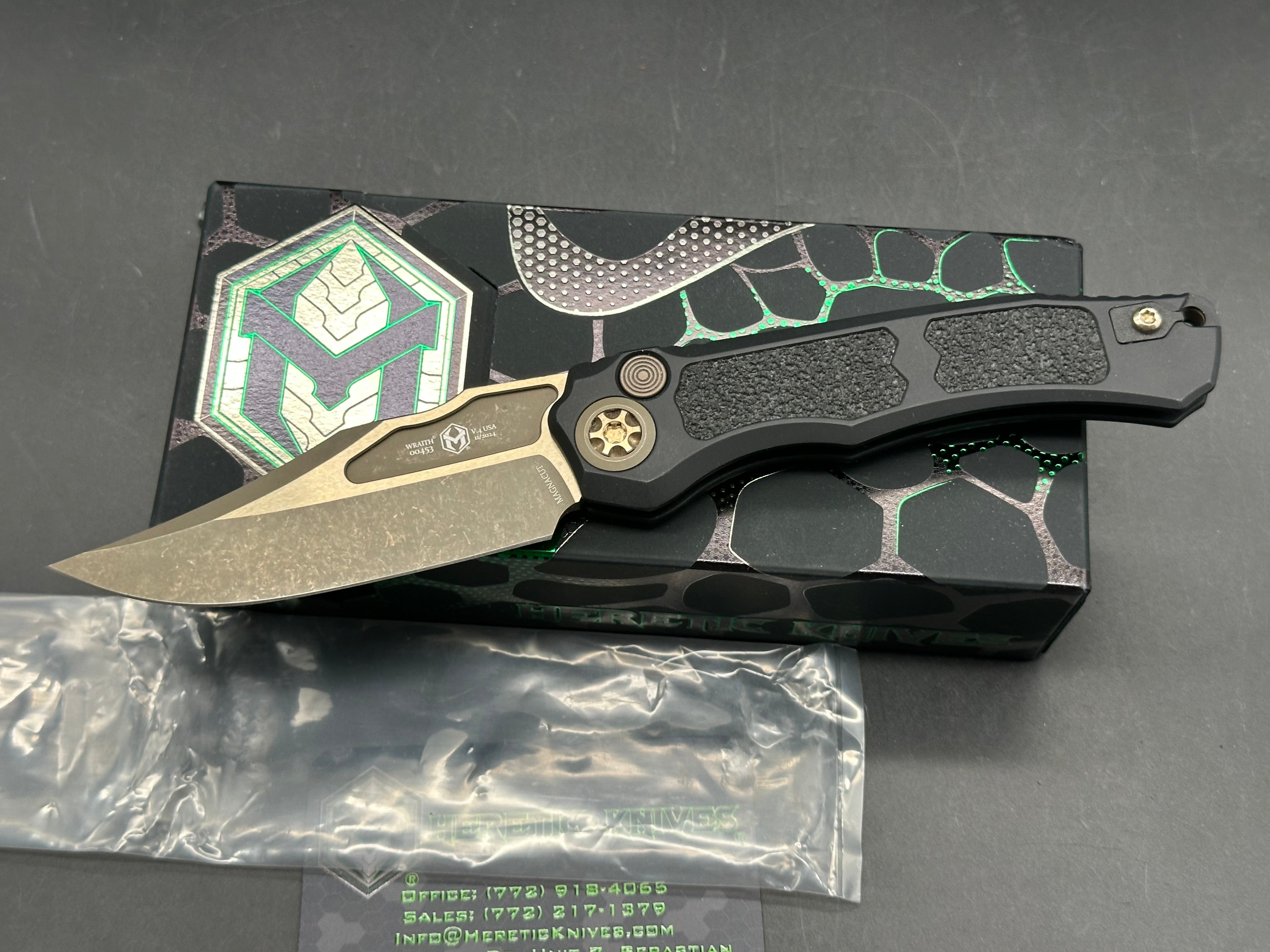 Heretic Wraith V4 Automatic Bowie