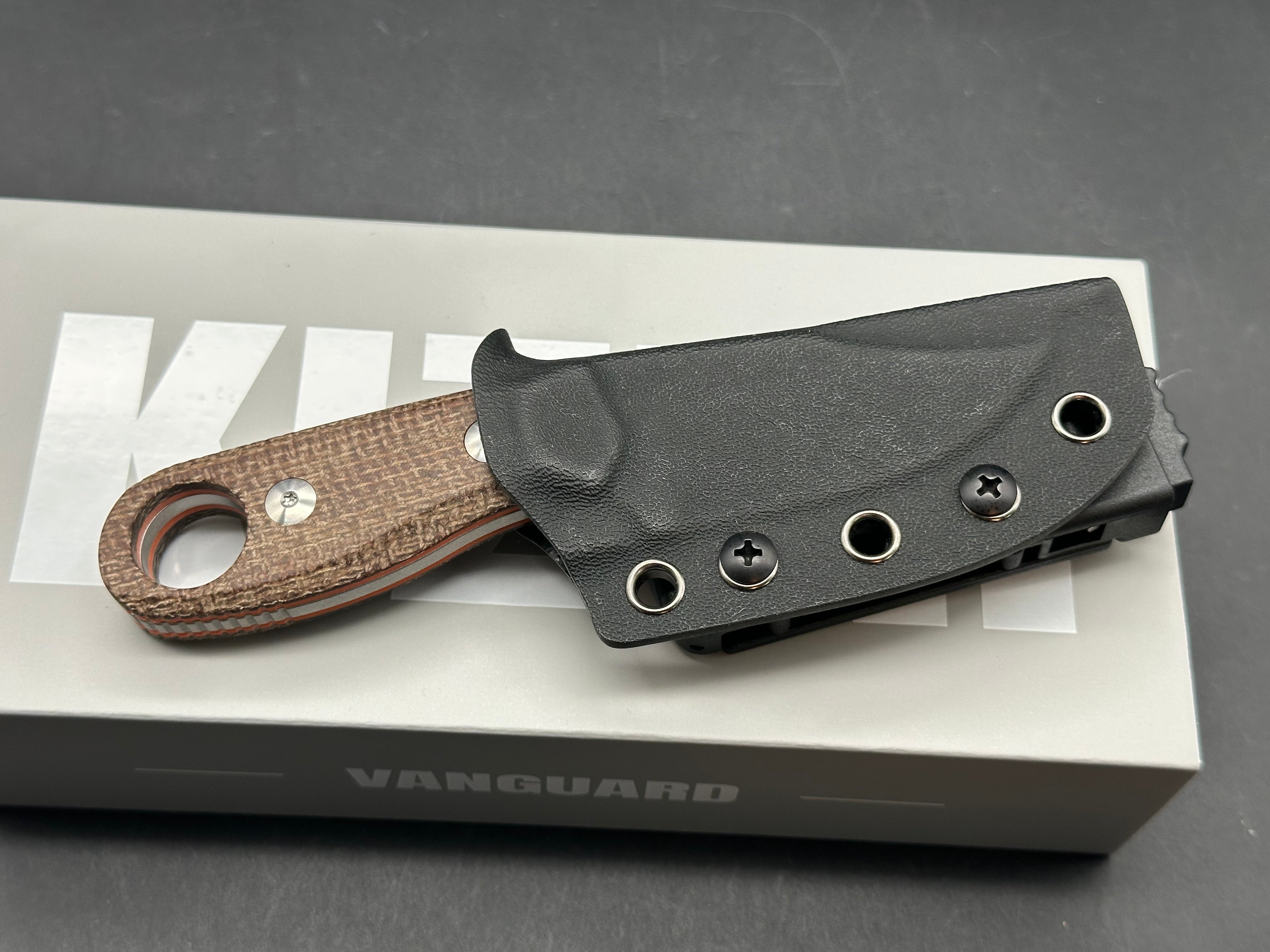 KIZER BEAVER 2 BROWN/ORANGE MICARTA HANDLE AEB-L CLIP POINT PLAIN EDGE SATIN FINISH