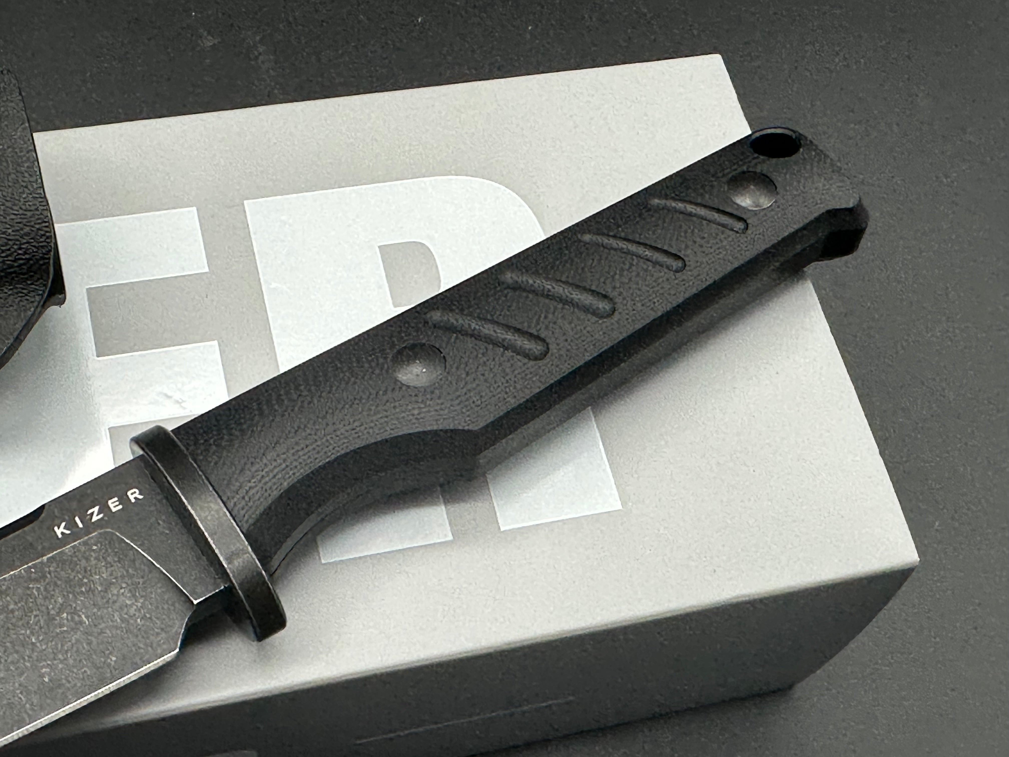 KIZER CAMP 180 BLACK G10 HANDLE AEB-L DROP POINT PLAIN EDGE BLACK STONEWASH FINISH