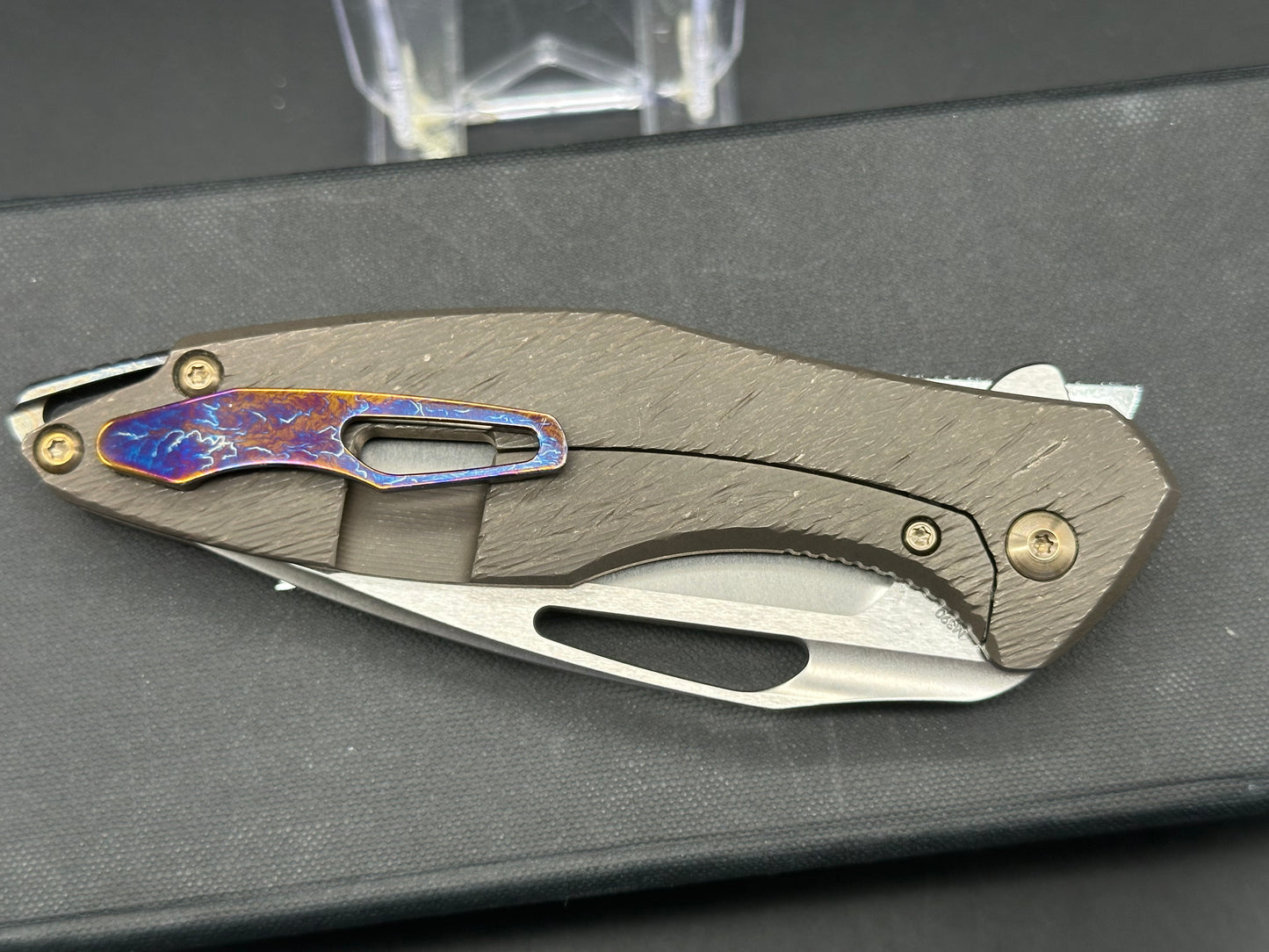 Koenig Arius Corda pattern titanium handle w/M390 blade