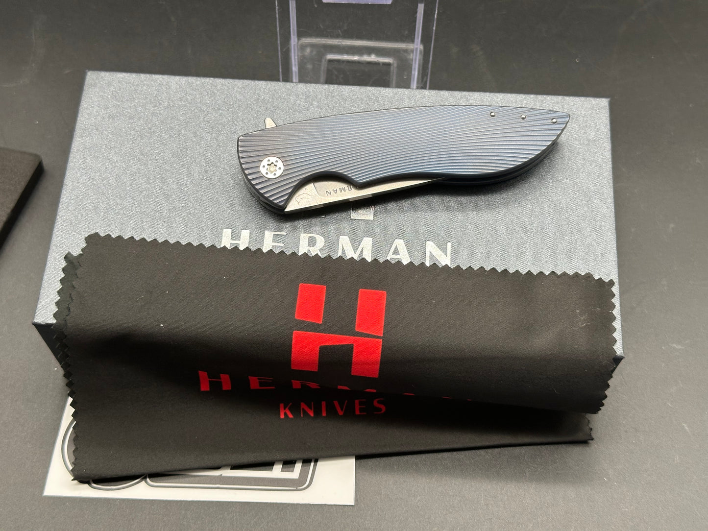 Herman Sting Blue titanium handle w/RWL34 blade