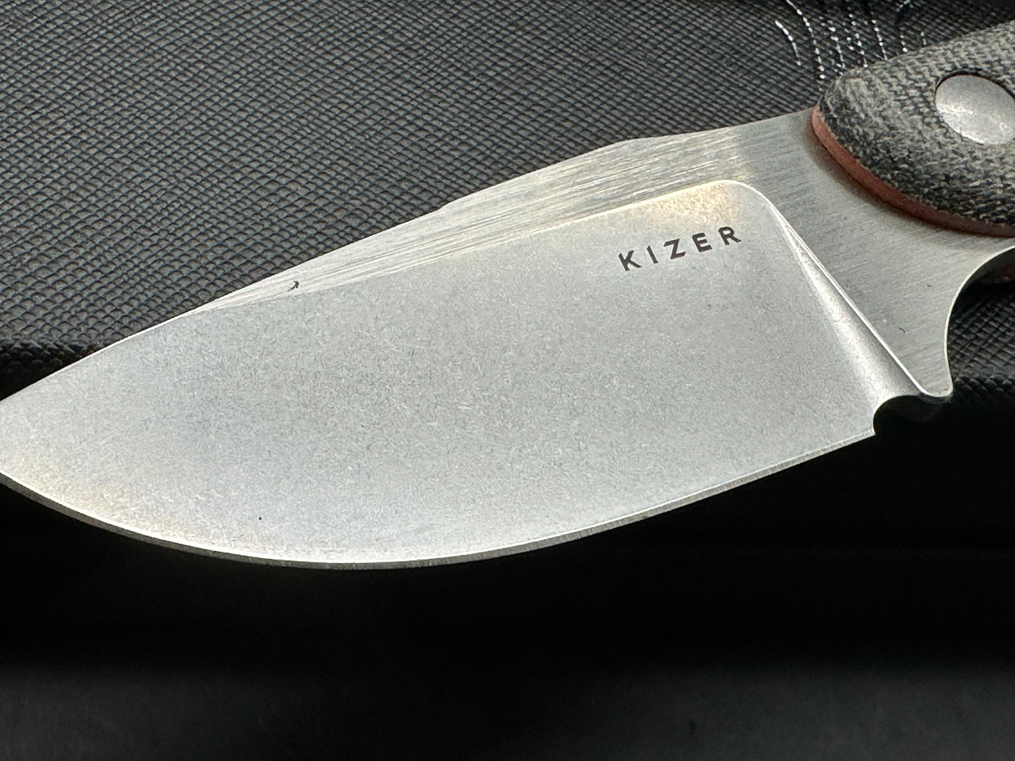 KIZER HARE FIXED BLADE KNIFE BLACK MICARTA/G10 HANDLE NITRO-V PLAIN EDGE