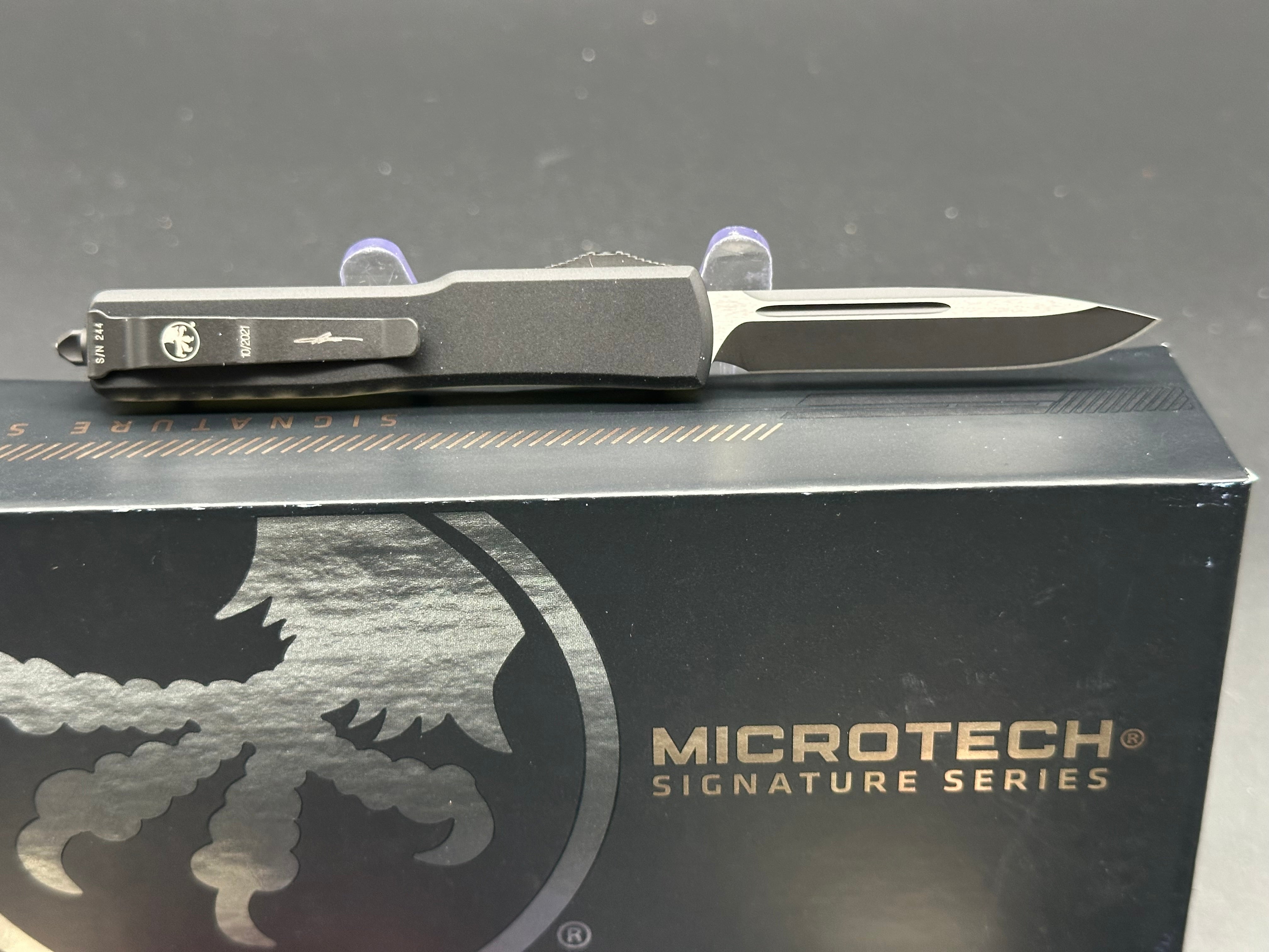 Microtech Signature Series UTX-70 S/E OTF Auto Knife Jade G-10 (2.4" Black)