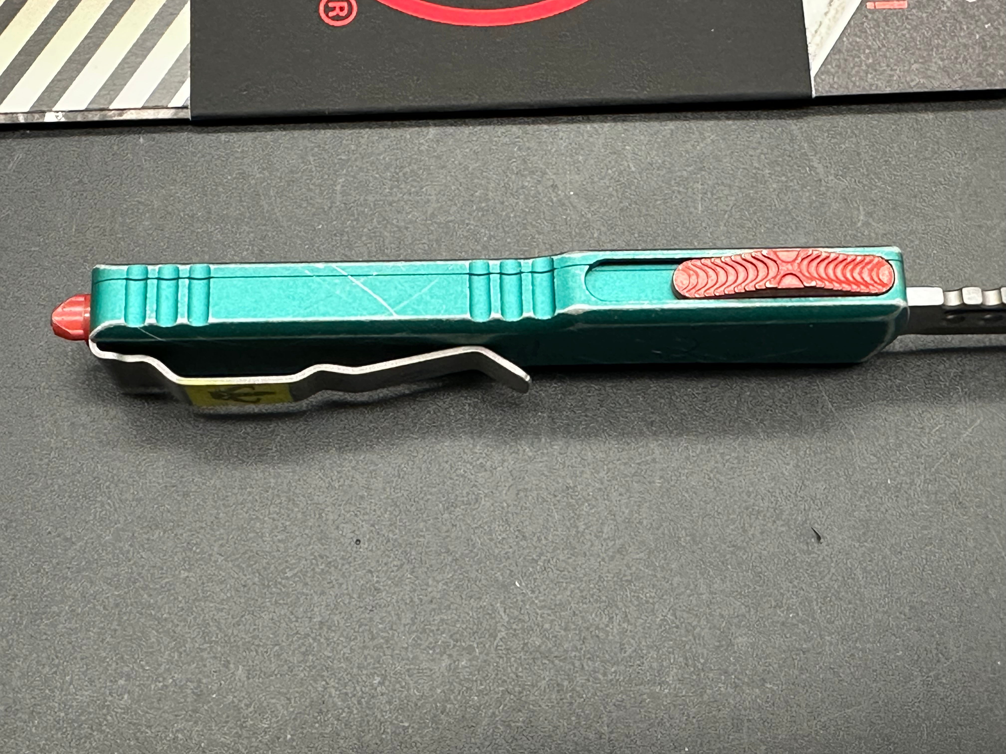 Microtech UTX-70 Warhound Bounty Hunter Green Automatic #028