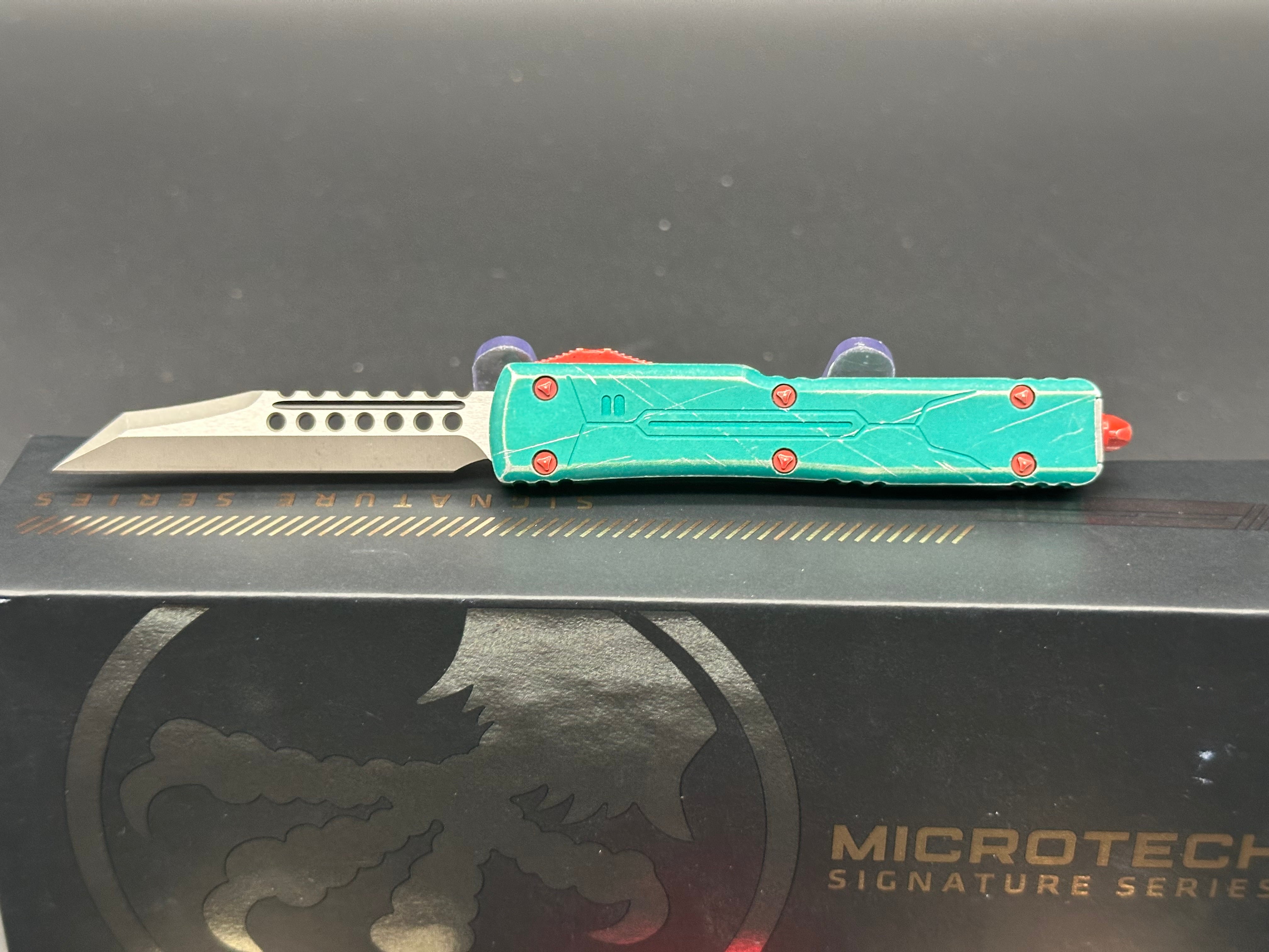 Microtech UTX-70 Warhound Bounty Hunter Green Automatic #026