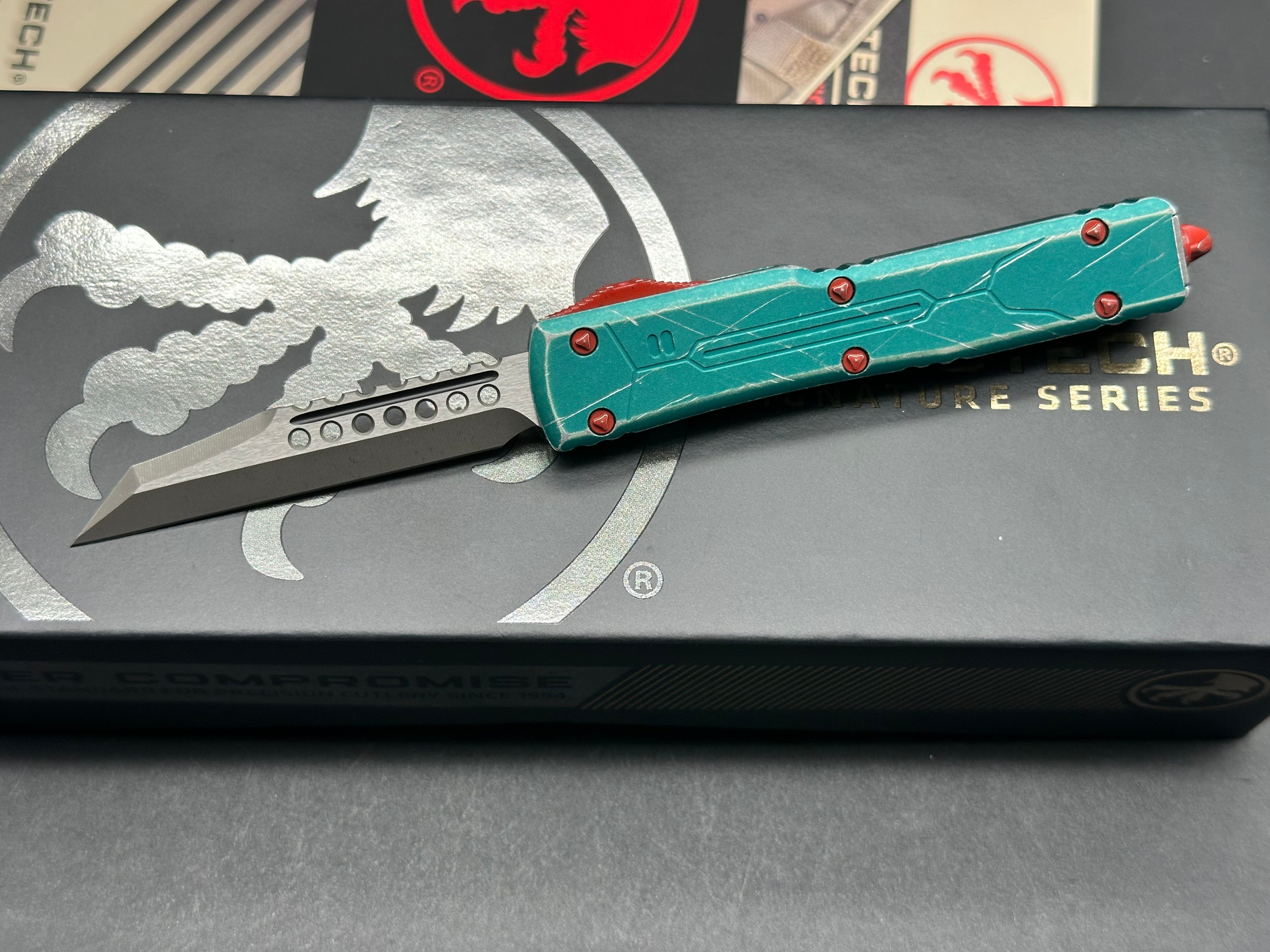 Microtech UTX-70 Warhound Bounty Hunter Green Automatic #026