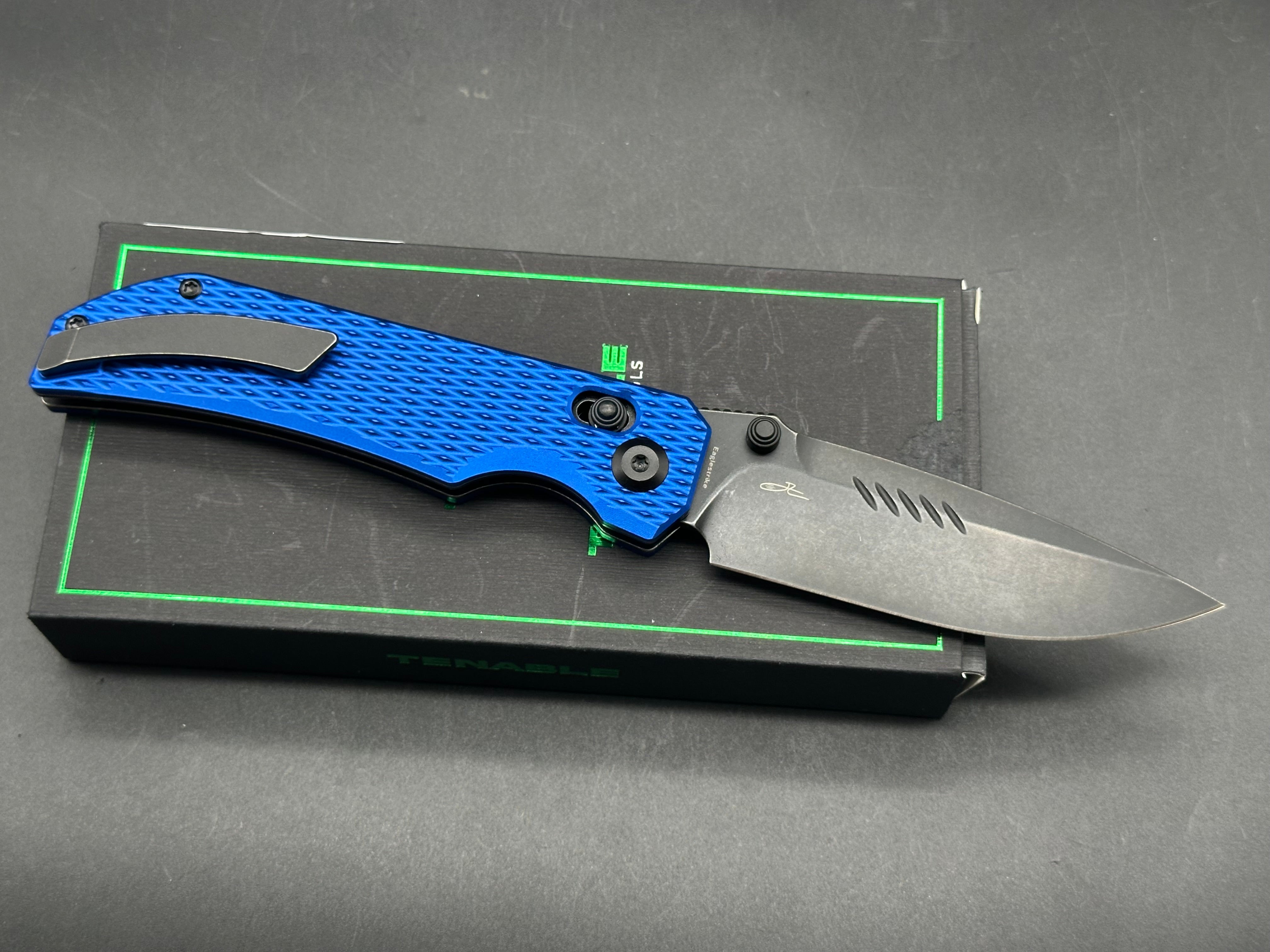 TENABLE EAGLESTRIKE BLUE ALUMINUM HANDLE NITRO-V PLAIN EDGE BLACK STONEWASH FINISH