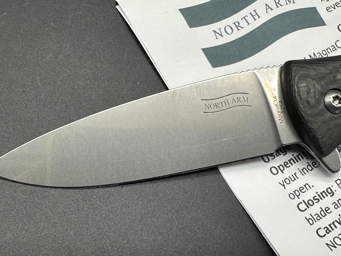 North Arm Skaha 2, 3.34" MagnaCut Blade with Carbon Fiber Handle