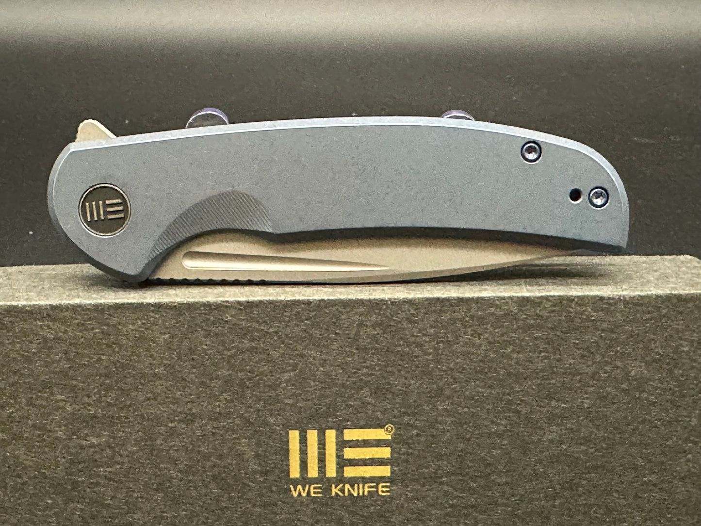 WE Beacon blue titanium handle w/20CV blade