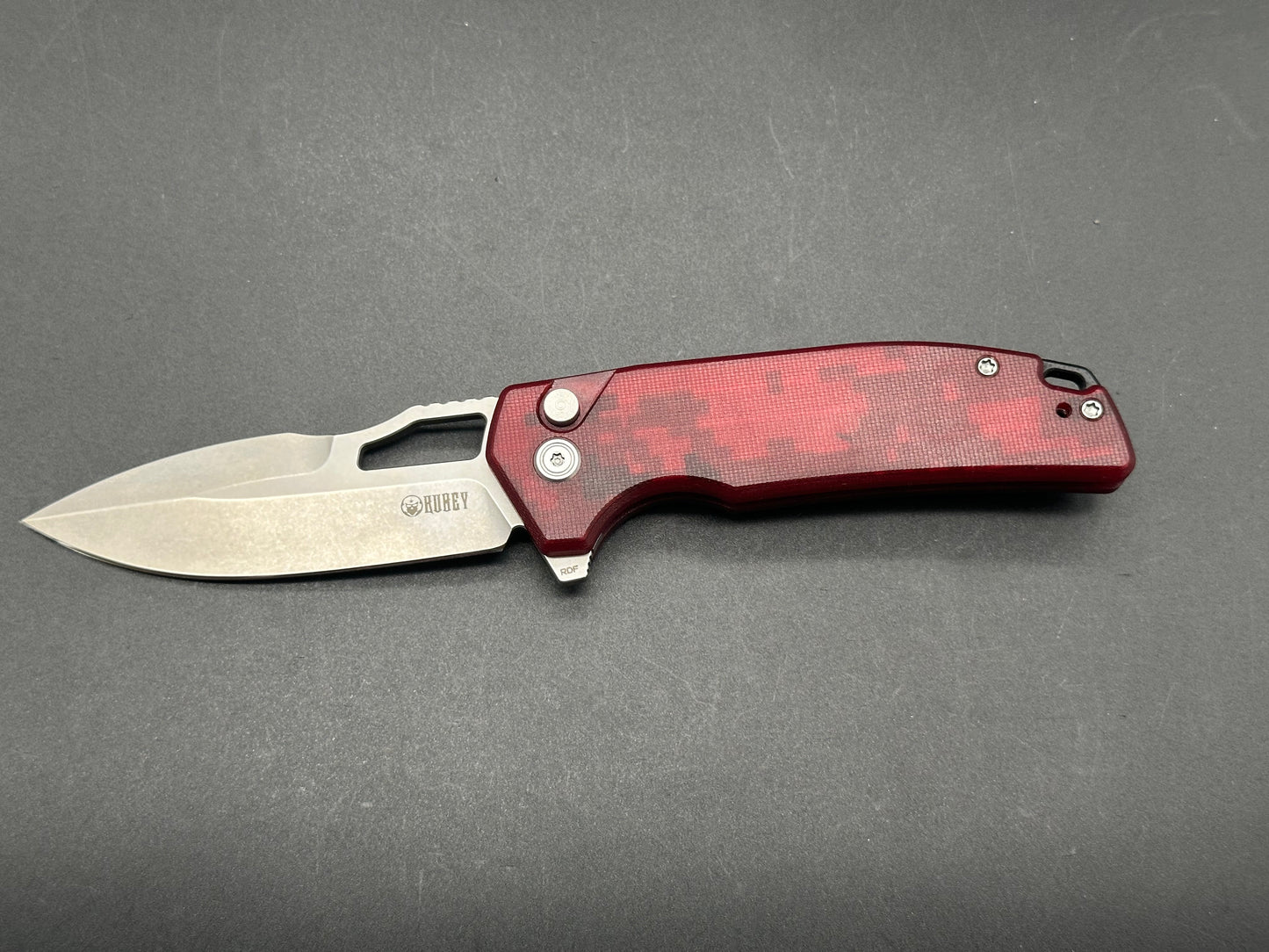 KU316C RDF with Button Lock,Dyed Red Camo G-10 Handle AUS-10 blade