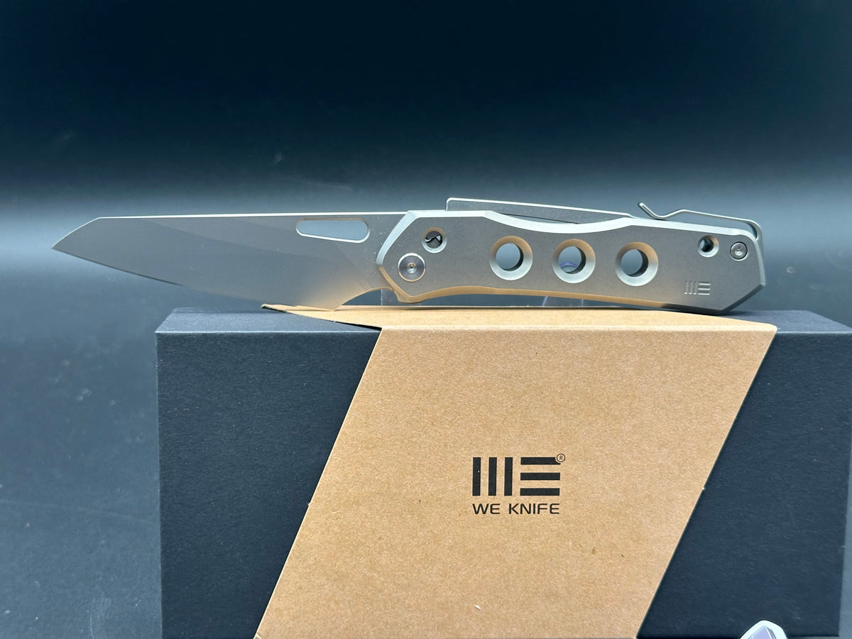 We Vision R WE VISION R FOLDING KNIFE GRAY TITANIUM HANDLE 20CV REVERSE TANTO PLAI