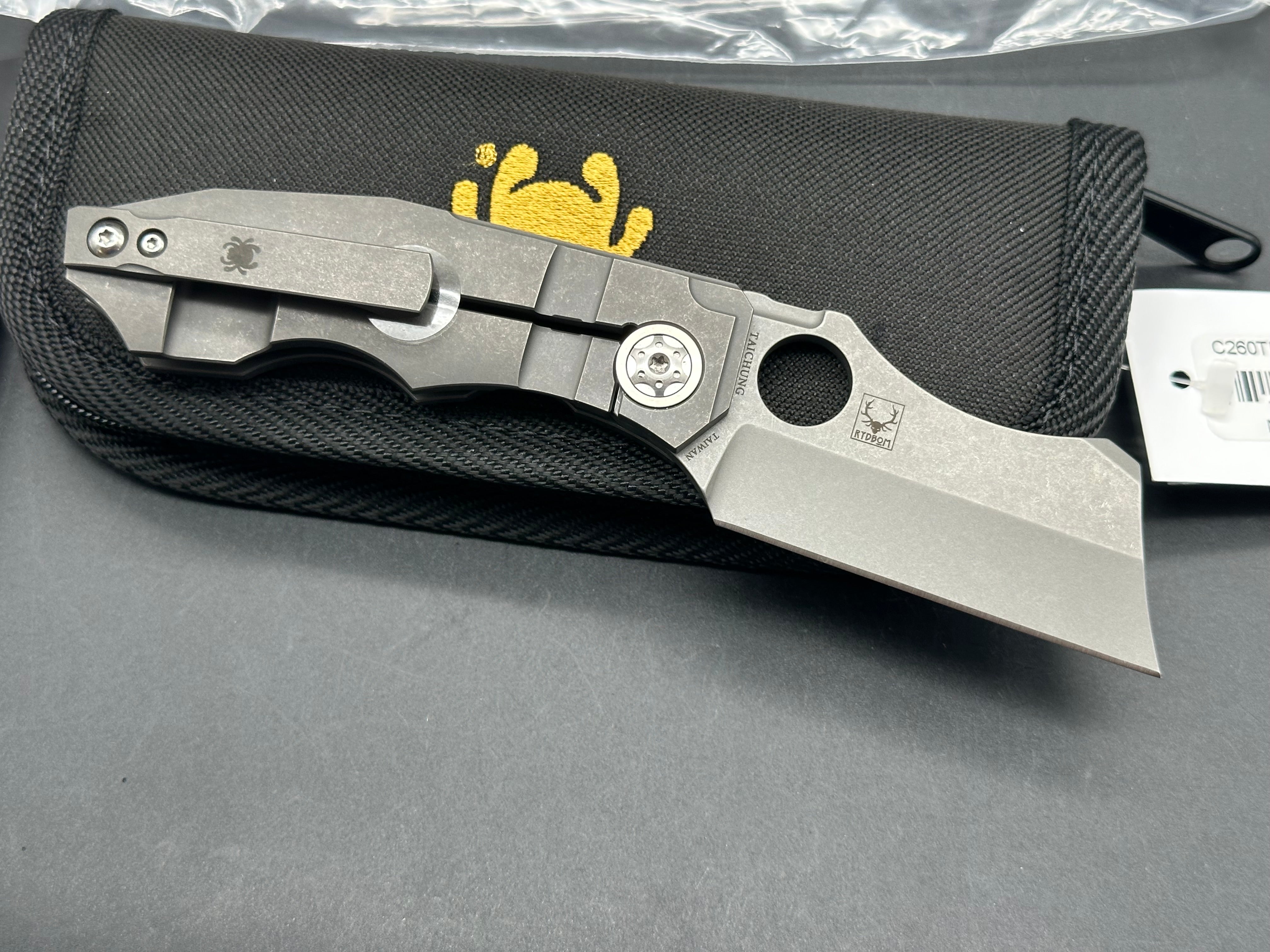 Spyderco Stovepipe (C260TIP), Dark Stonewashed Hollow Ground CPM-20CV CLeaver Blade, Dark Stonewashed Titanium Handles