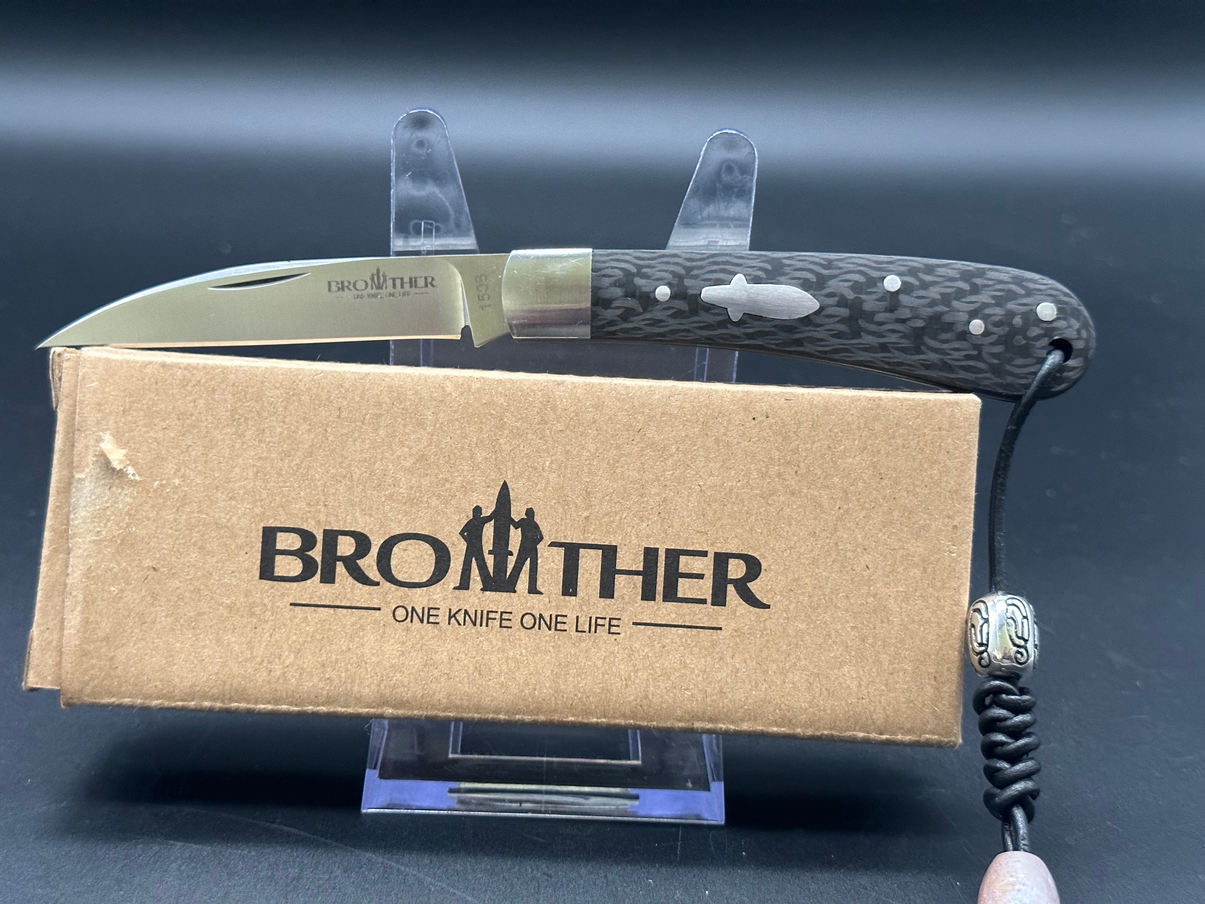 Brother 1508 warncliffe Carbon Fiber scales w/VG10 blade