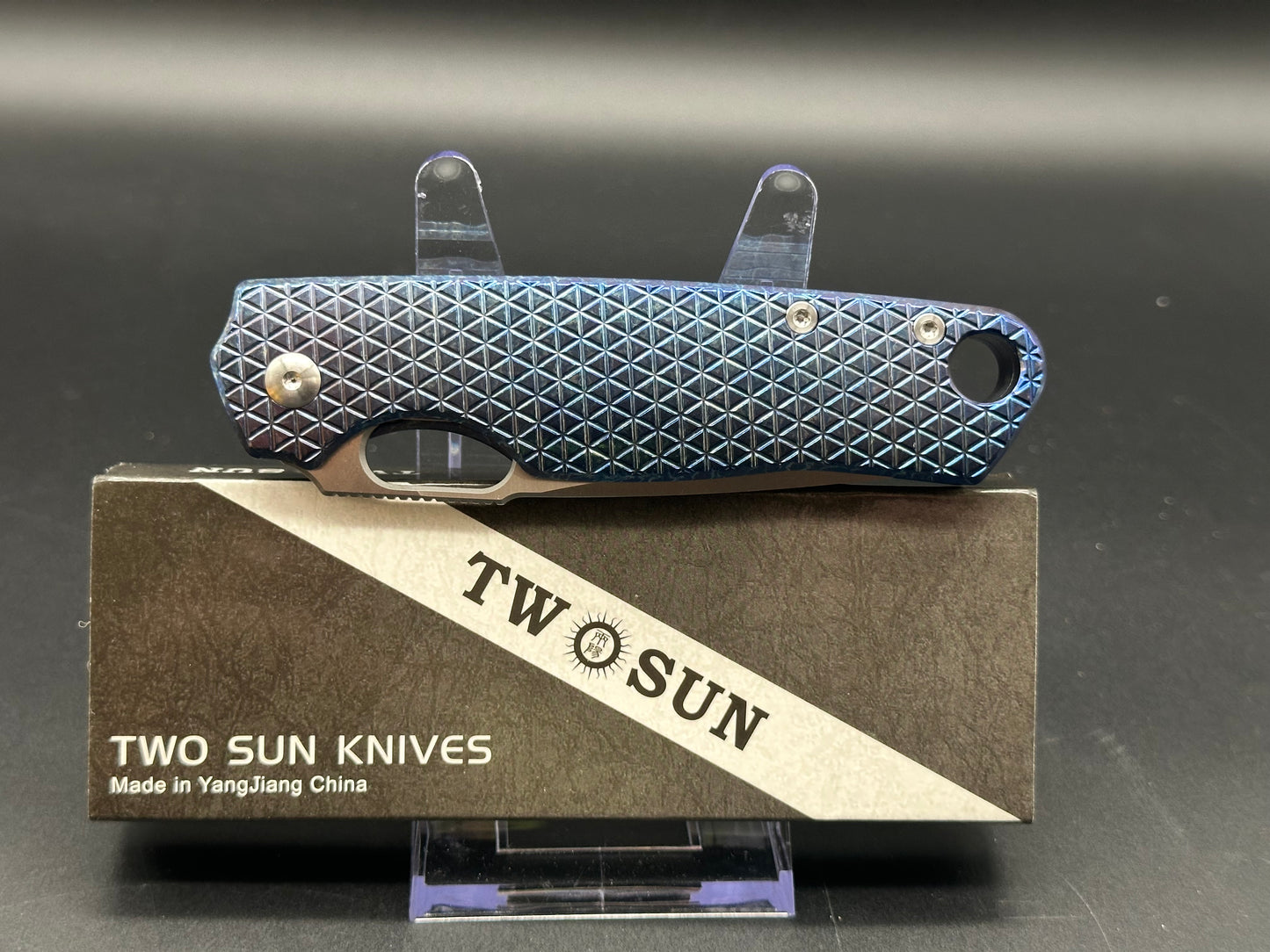 TWOSUN BLUE TITANIUM HANDLE FLIPPER POCKET KNIFE N690 STEEL TS430-N690-BL