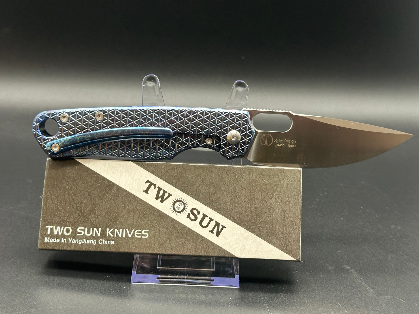 TWOSUN BLUE TITANIUM HANDLE FLIPPER POCKET KNIFE N690 STEEL TS430-N690-BL