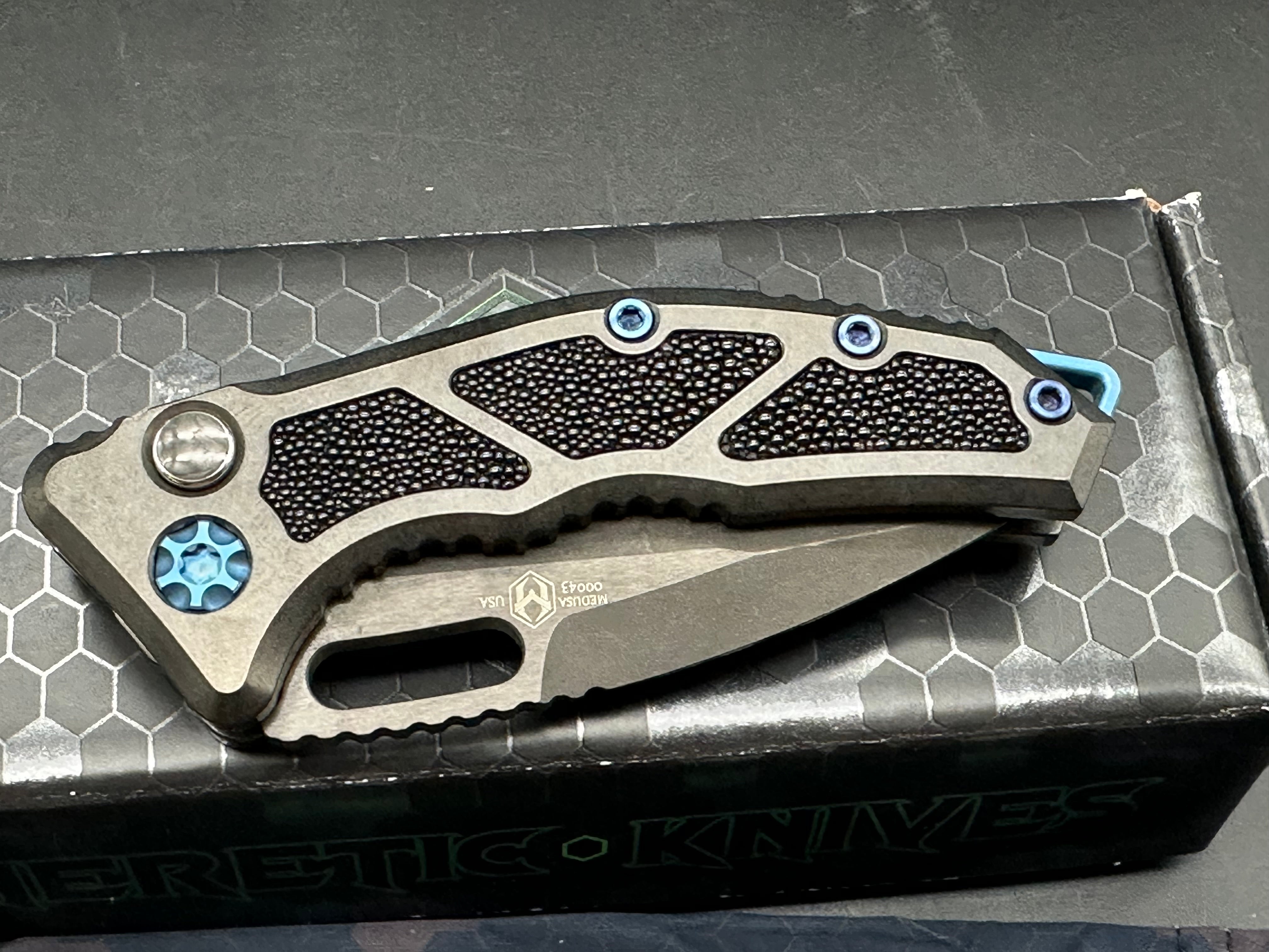 HERETIC KNIVES MEDUSA AUTO KNIFE DLC TITANIUM HANDLES WITH RAY SKIN INLAY- TANTO EDGE BATTLEWORN DLC BLADE