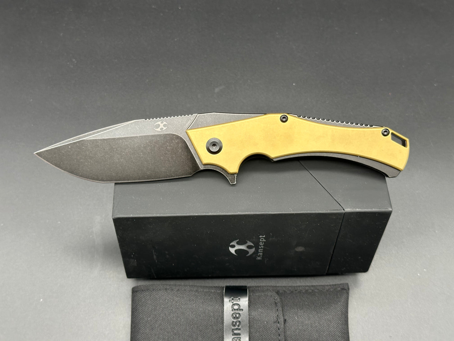 Kansept Knives Willumsen Hellx Brass (3.62" Black Stonewash D2)