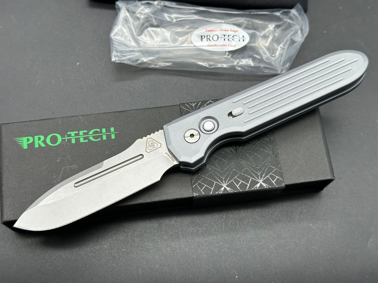 ProTech PDW Invictus MagnaCut Automatic Knife Gray Aluminum (3.5" Stonewash)