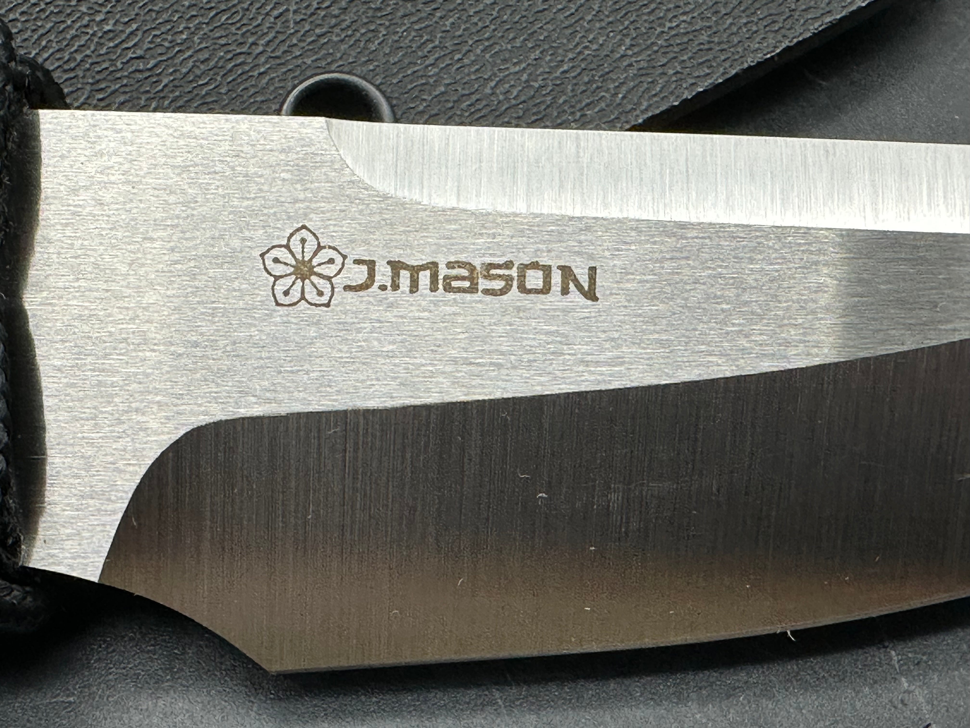 Bright For War - Ripper Fixed blade