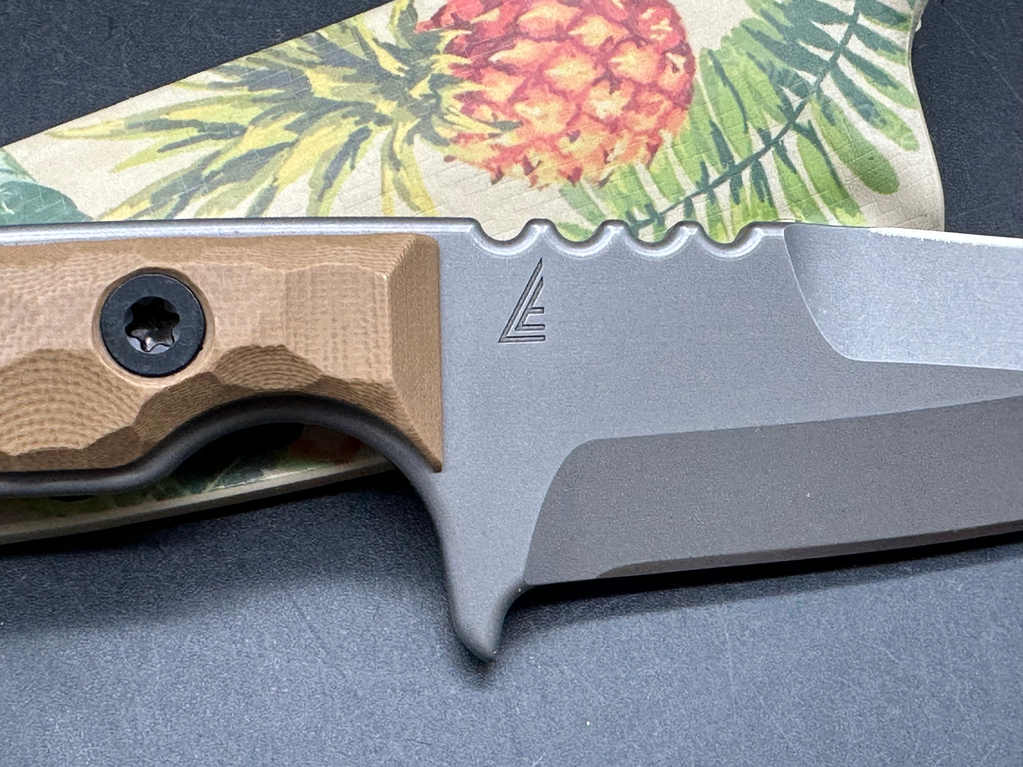 Compliance Edge - DCK-R (Tropic Thunder) Fixed blade