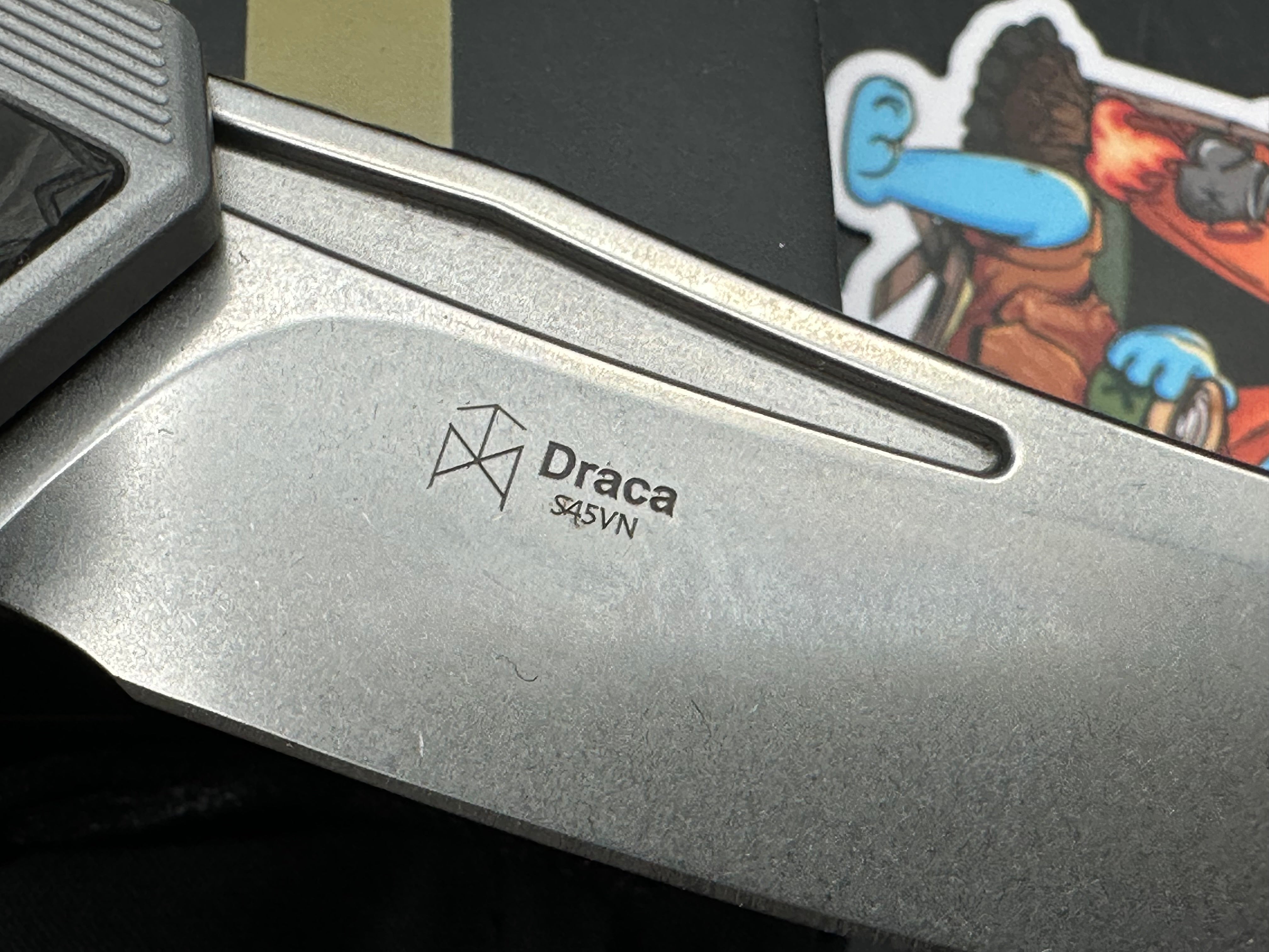 KIZER DRACA FOLDING KNIFE ALUMINUM/CARBON FIBER HANDLE S45VN SHEEPSFOOT PLAIN EDGE STONEWASH