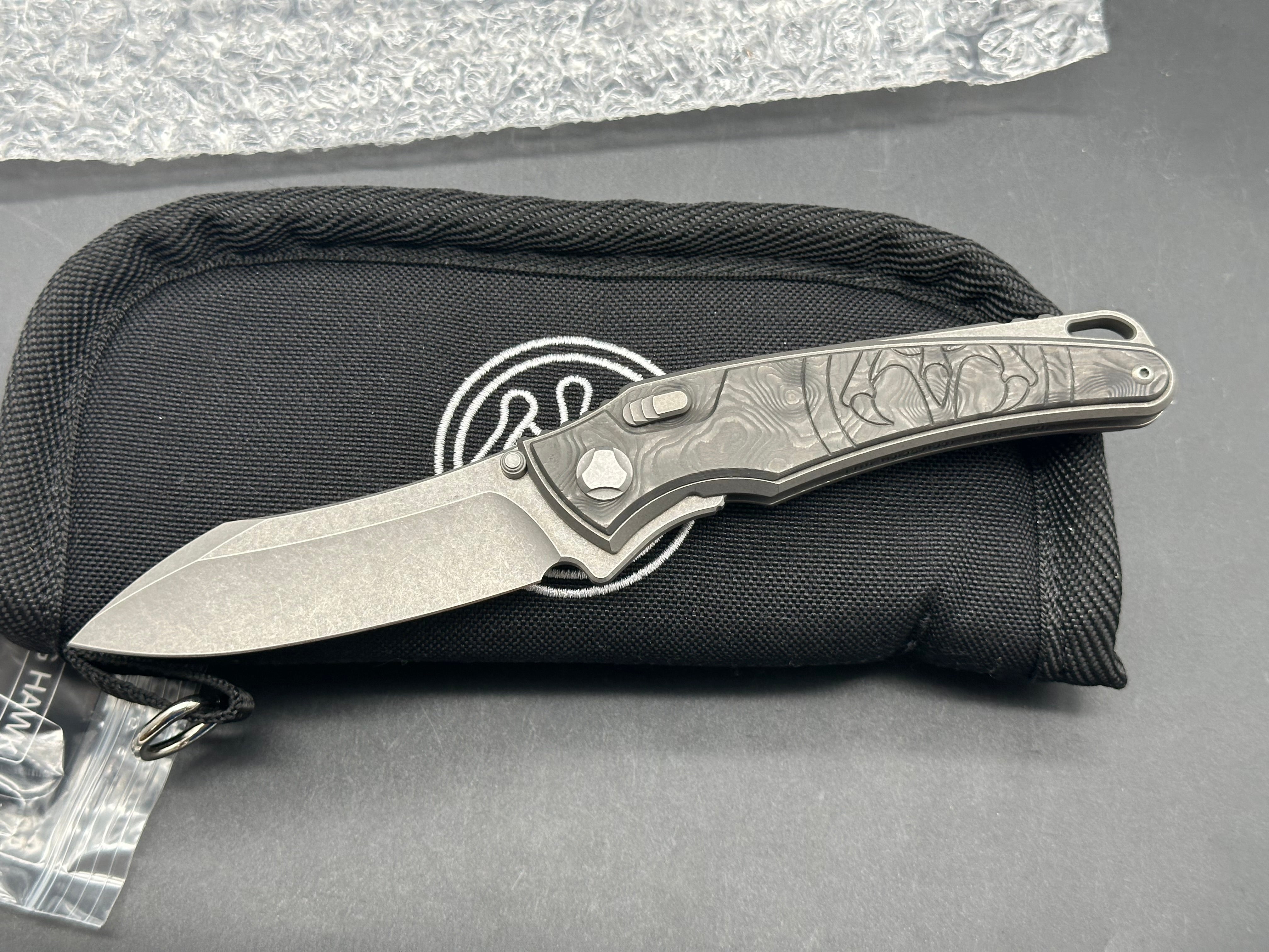 Hawk Knives Talon Black Dunes carbon fiber