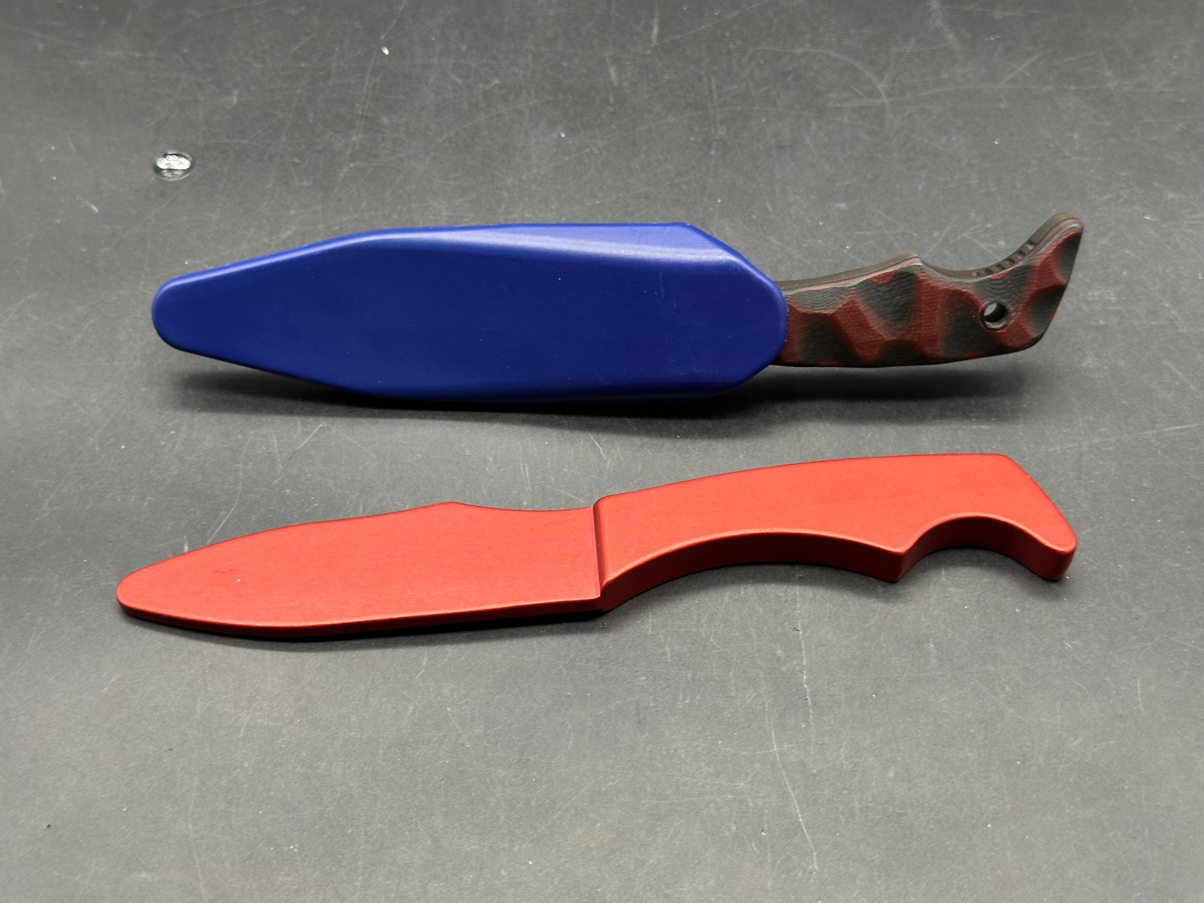 Dynamis Alliance - Razorback fixed blade W/trainer