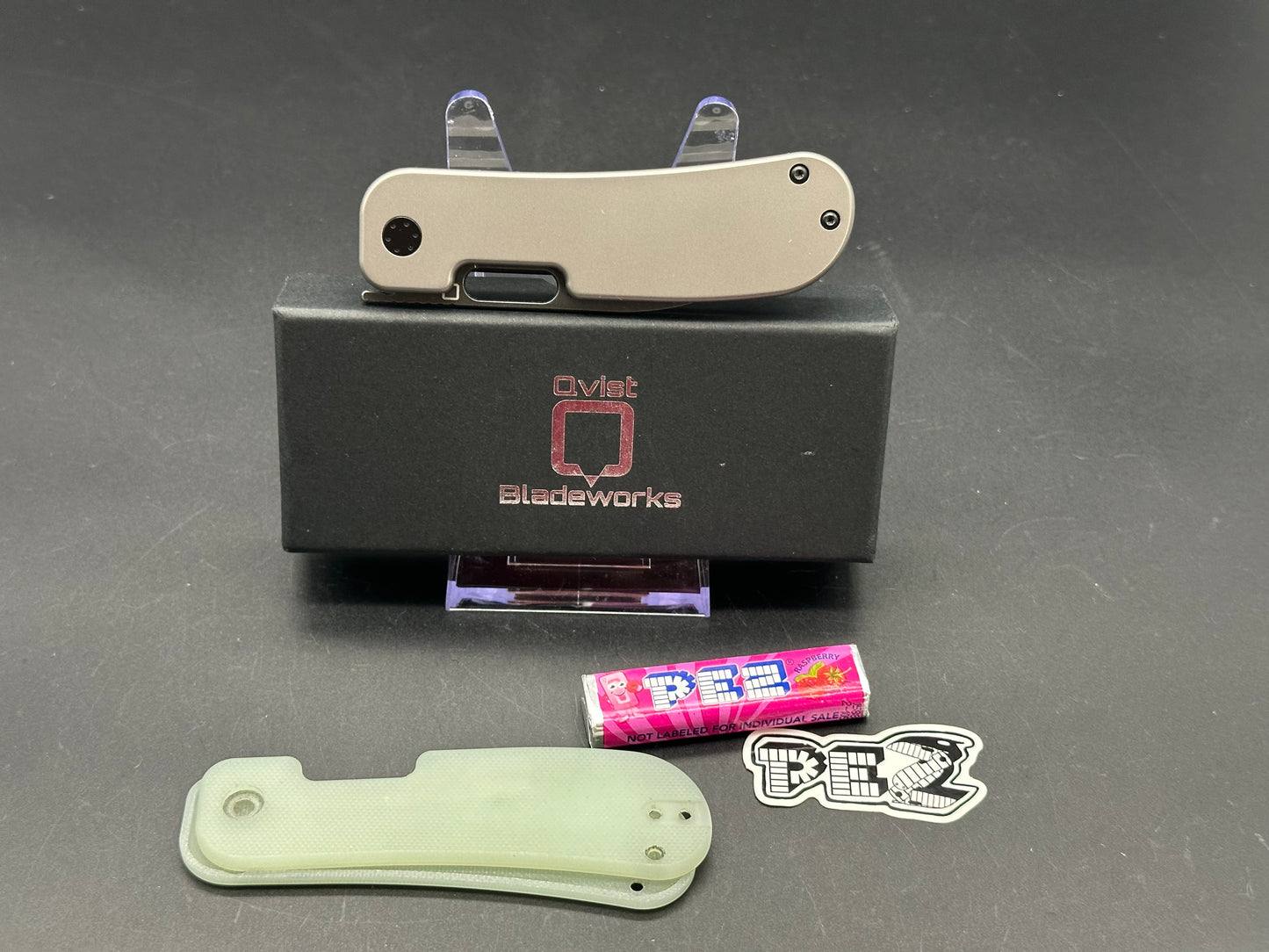 Qvist Variant PE2 Ti scales with Jade G10 scales included