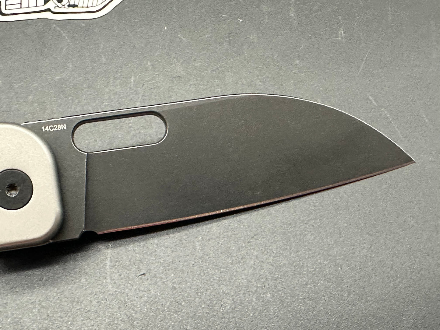 Qvist Variant PE2 Ti scales with Jade G10 scales included