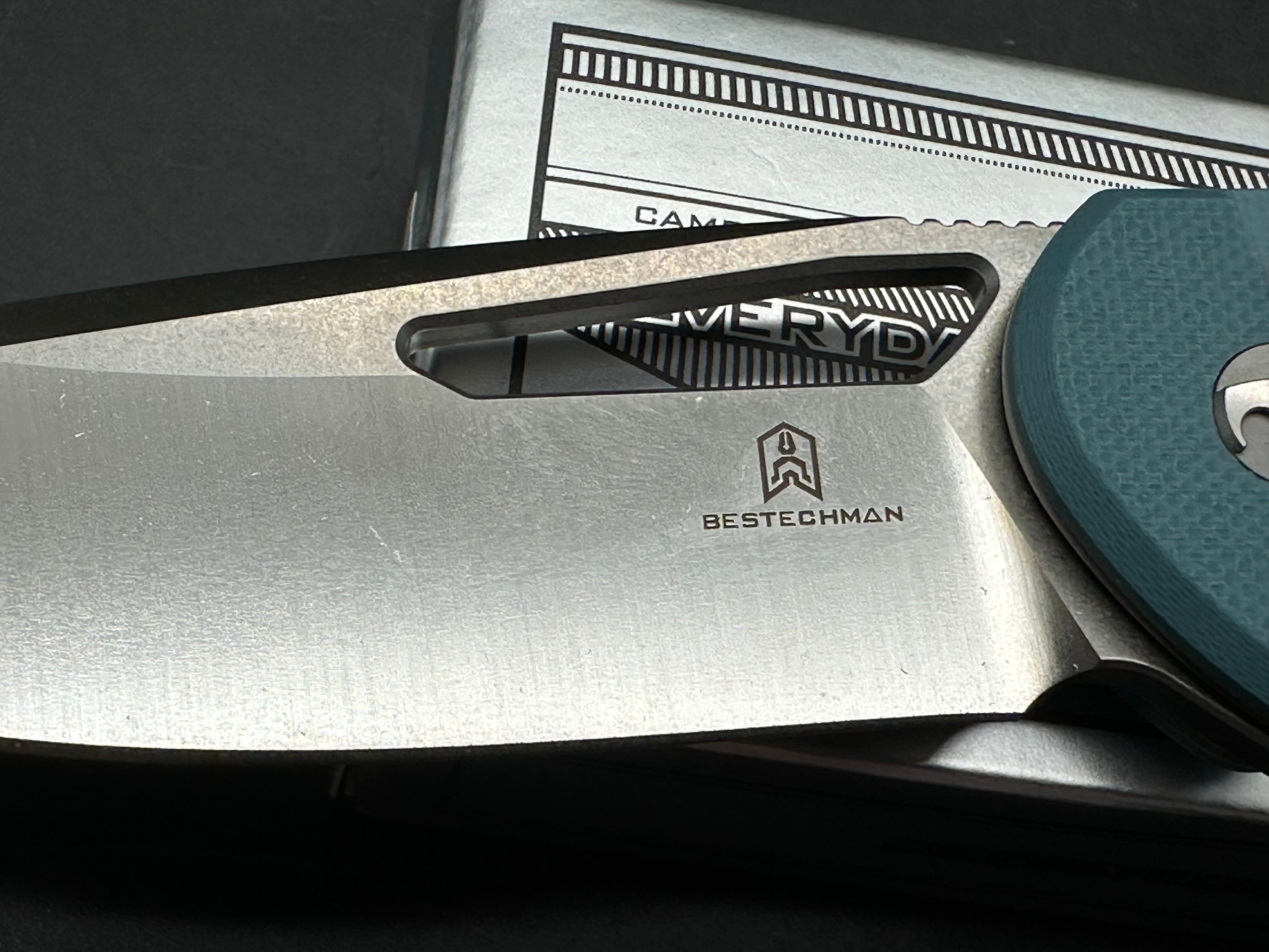 BESTECHMAN WHALEFIN FOLDING KNIFE BLUE G10 HANDLE D2 PLAIN EDGE FLAT STONEWASH/SATIN FINISH
