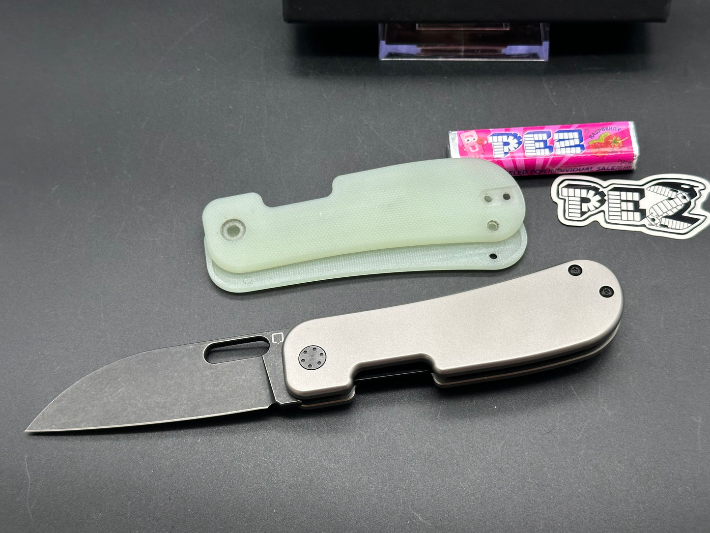 Qvist Variant PE2 Ti scales with Jade G10 scales included