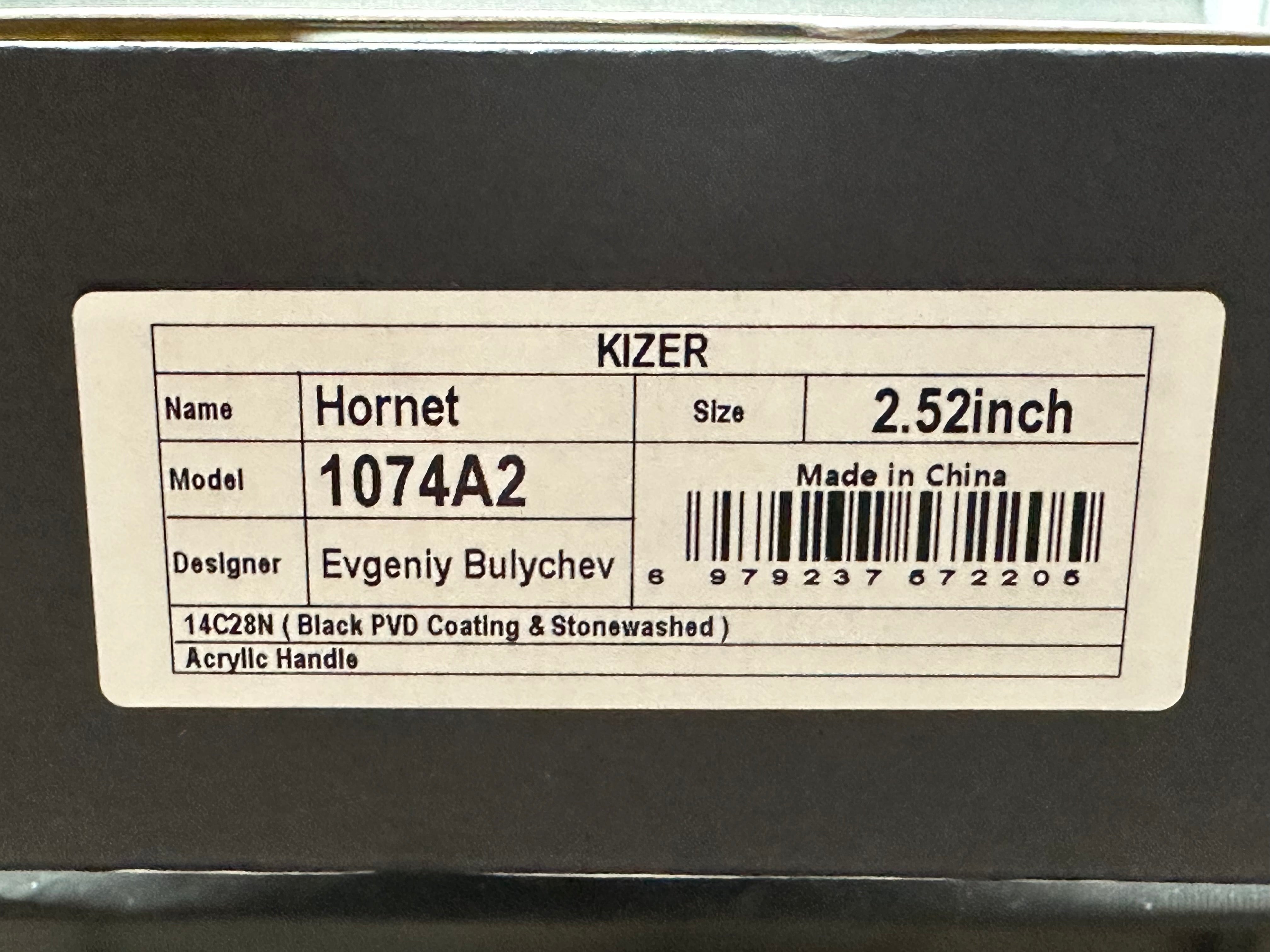 KIZER HORNET FIXED BLADE GREEN ACRYLIC HANDLE 14C28N SHEEPSFOOT PLAIN EDGE BLACK PVD FINISH