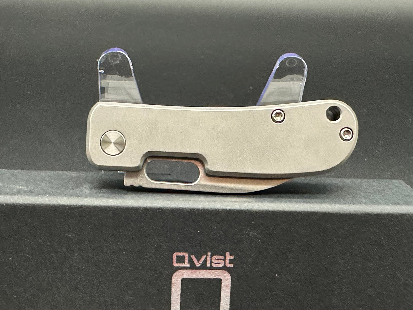 Qvist Vanish Slipjoint titanium handle w/20CV blade