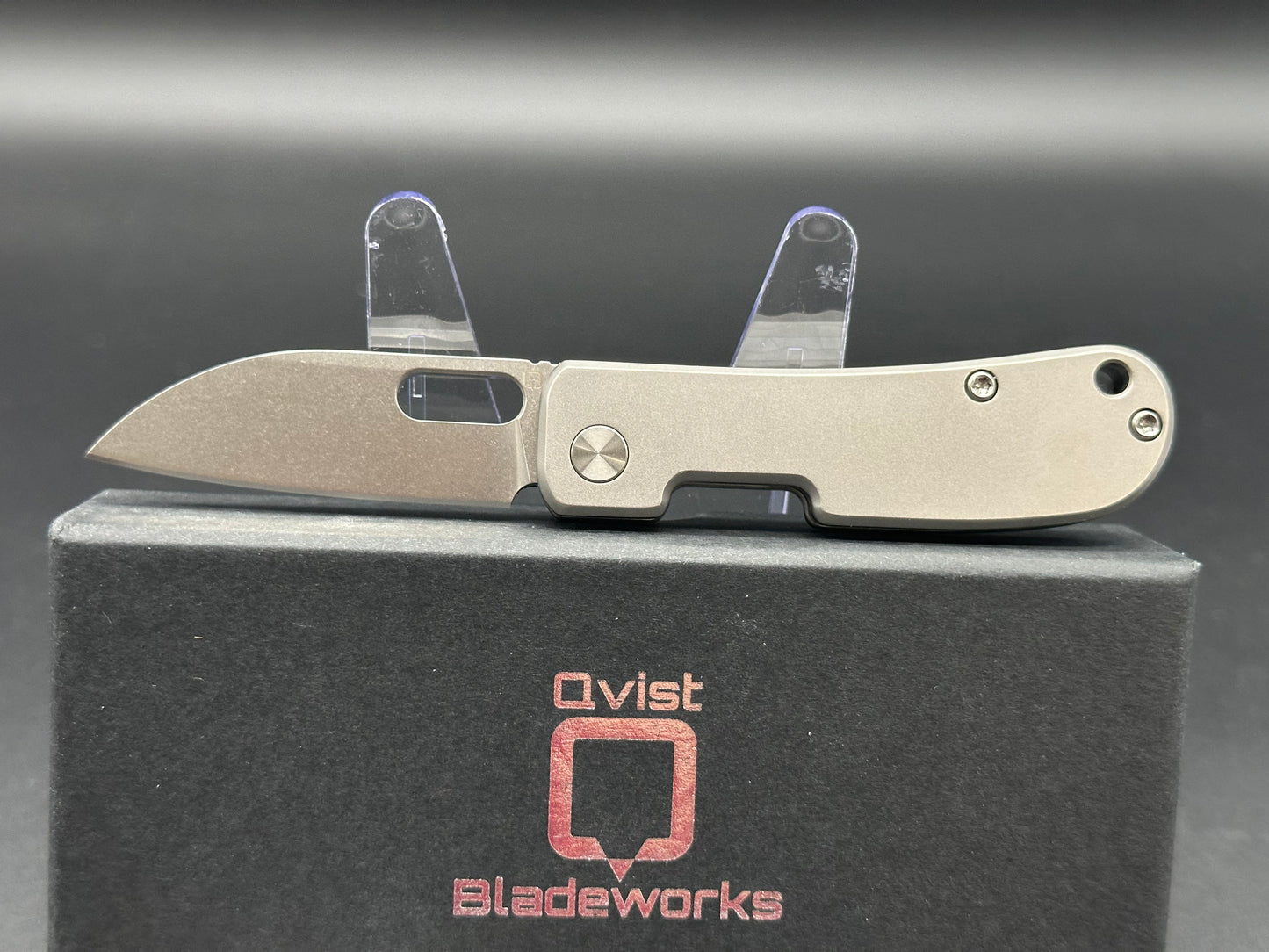 Qvist Vanish Slipjoint titanium handle w/20CV blade