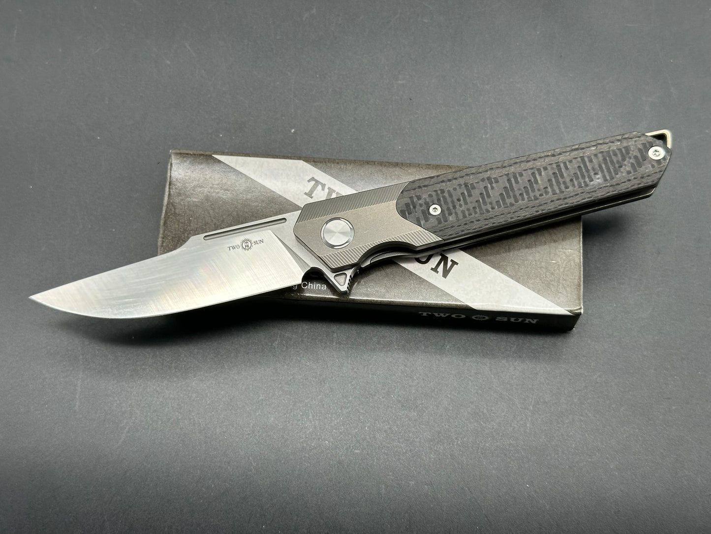 TWOSUN TS290-D2 BLACK CARBON FIBER/TITANIUM HANDLE D2 PLAIN EDGE