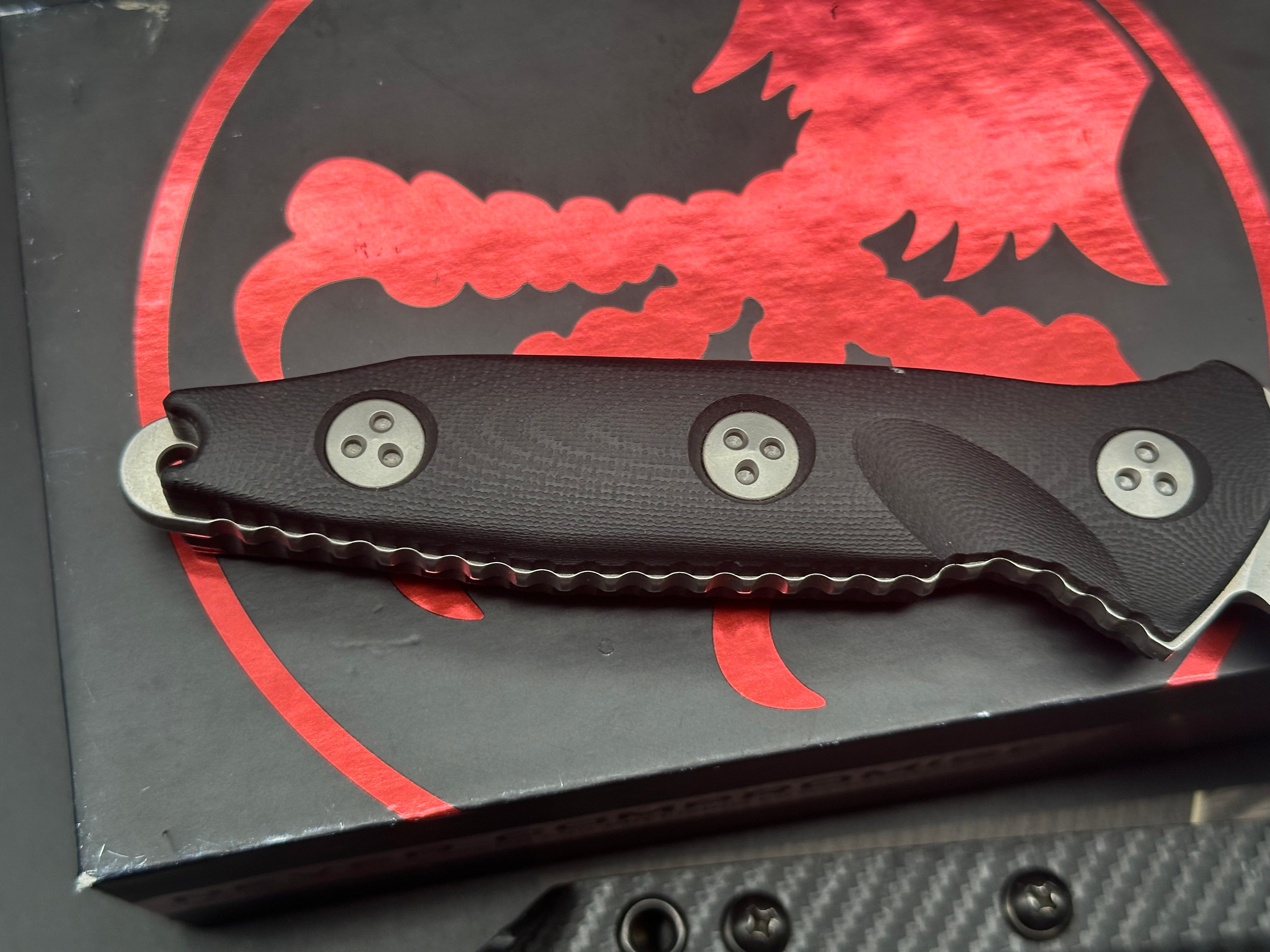 Microtech Socom Alpha Fixed Blade Knife Black G-10 (5" Serr)