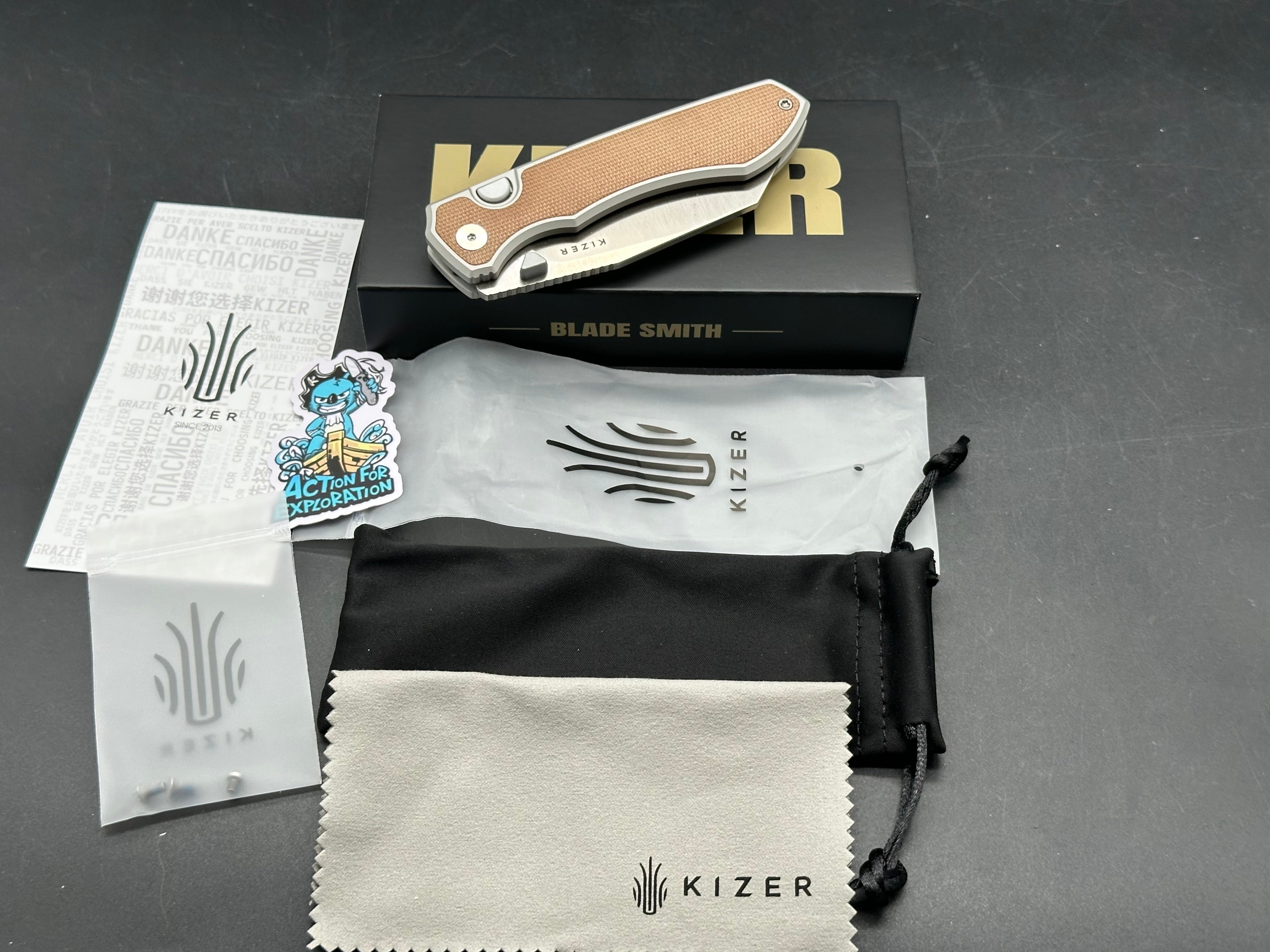 KIZER WHARNING FOLDING KNIFE ALUMINUM/BROWN NORPLEX ULTREX HANDLE S45VN SHEEPSFOOT PLAIN EDGE SATIN FINISH