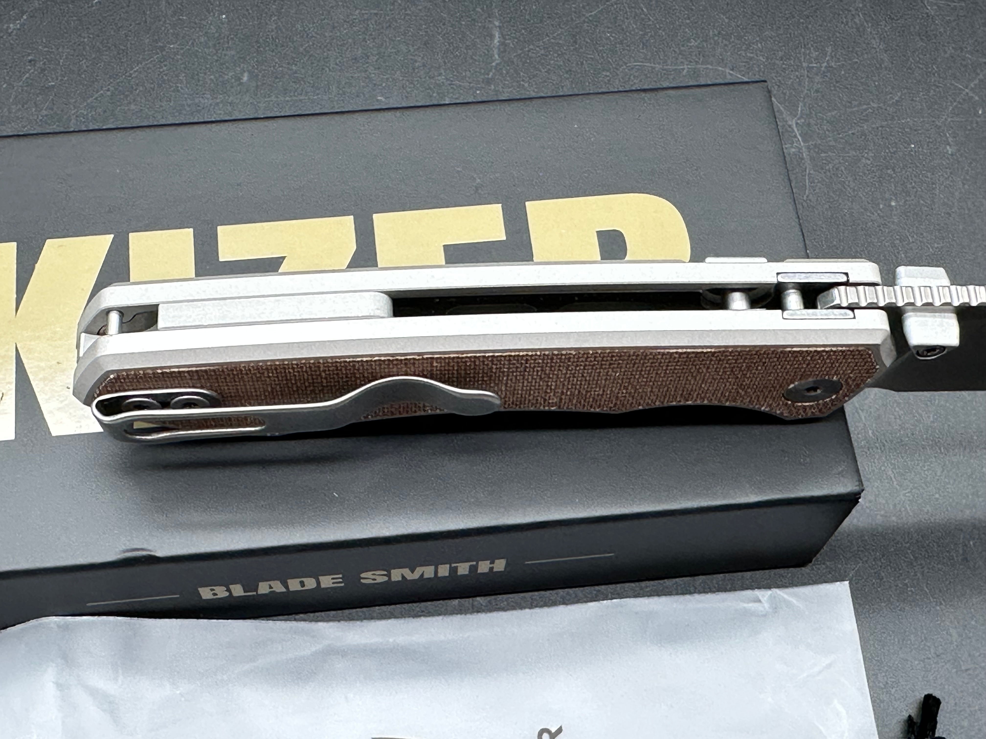 KIZER WHARNING FOLDING KNIFE ALUMINUM/BROWN NORPLEX ULTREX HANDLE S45VN SHEEPSFOOT PLAIN EDGE SATIN FINISH